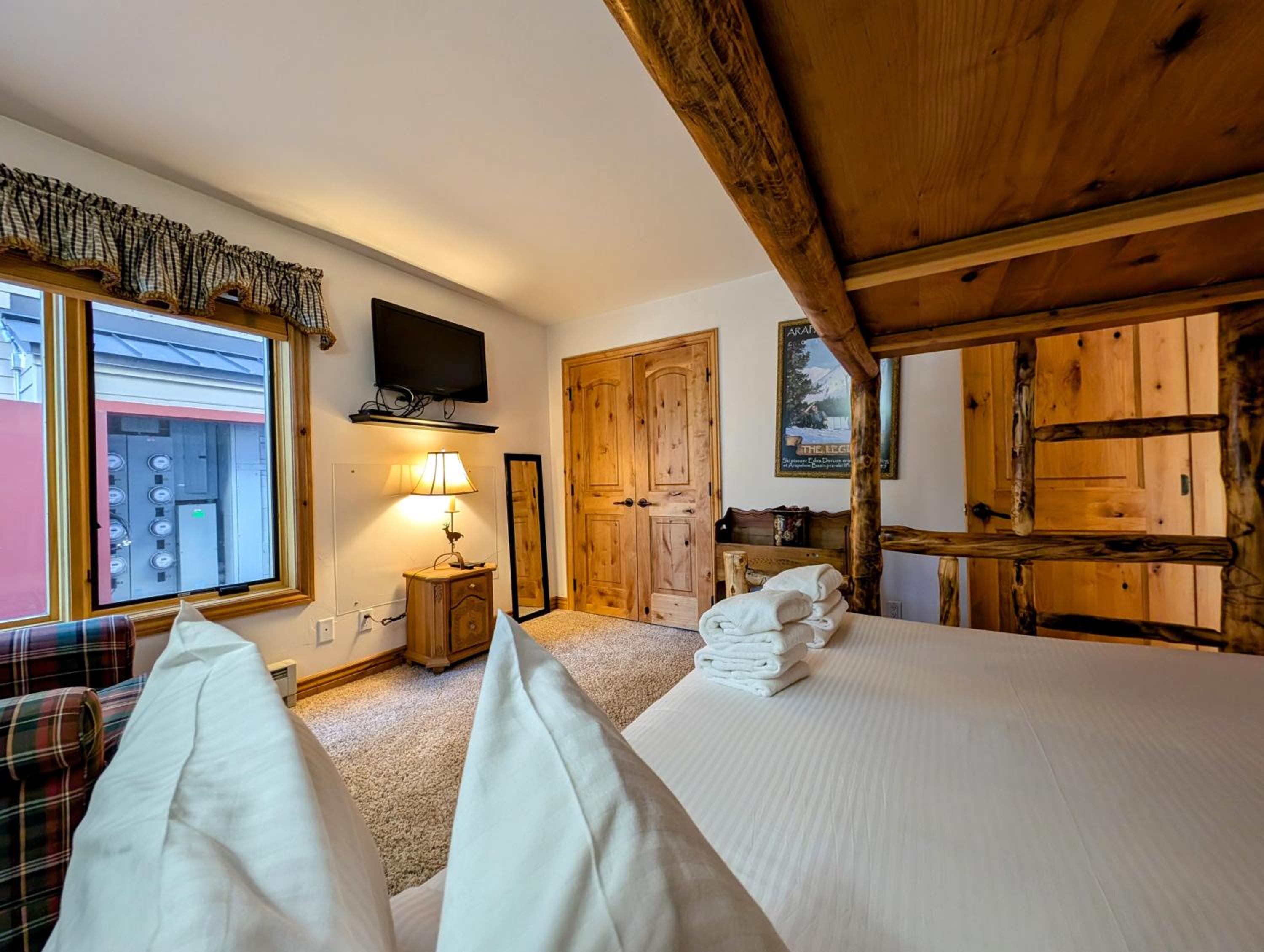 Ski Run 501 by SummitCove Lodging