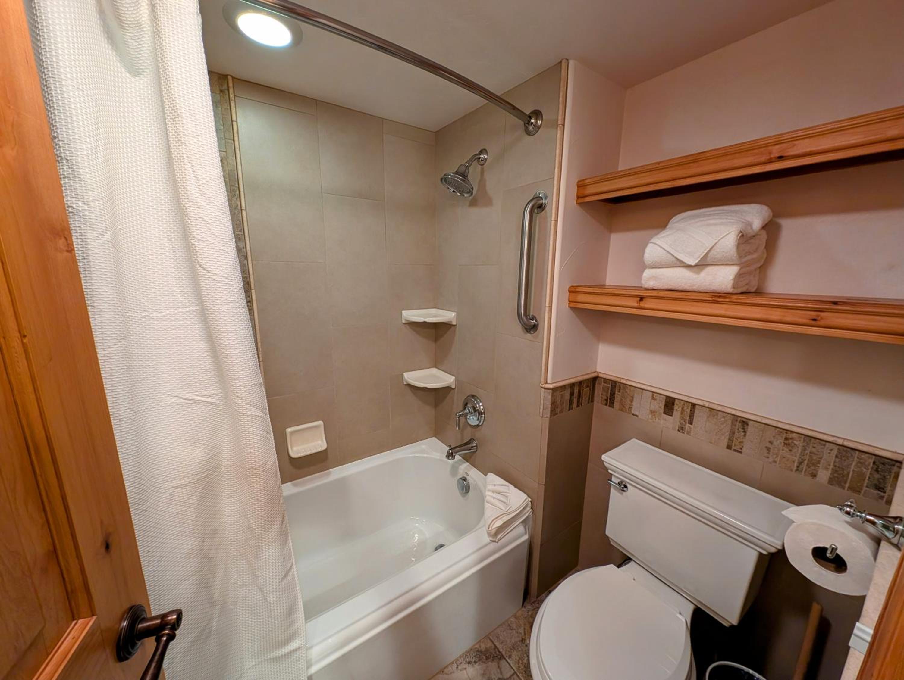Ski Run 501 by SummitCove Lodging