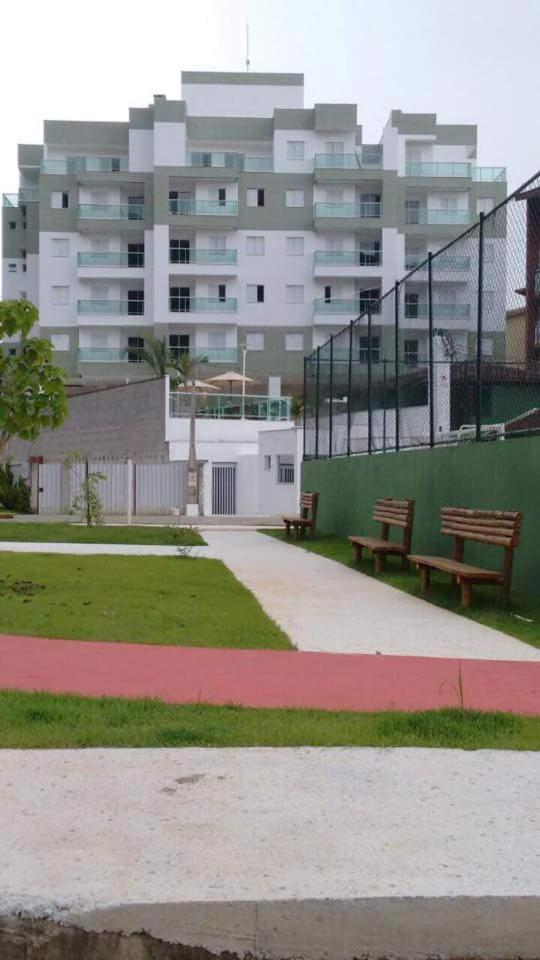 Apartamento com Lazer completo wifi, ar nos quartos