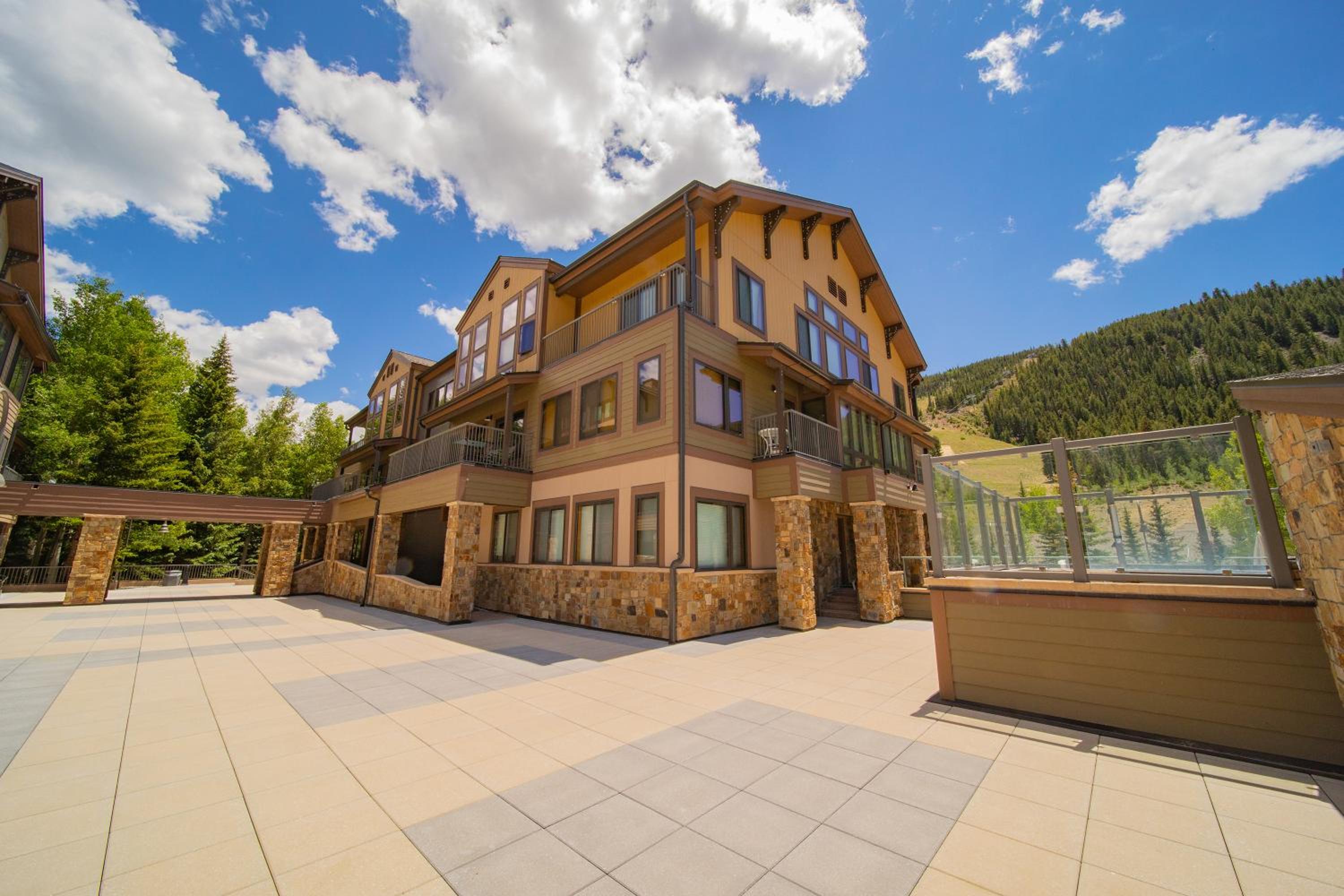 Slopeside 2753A by SummitCove Lodging view 4