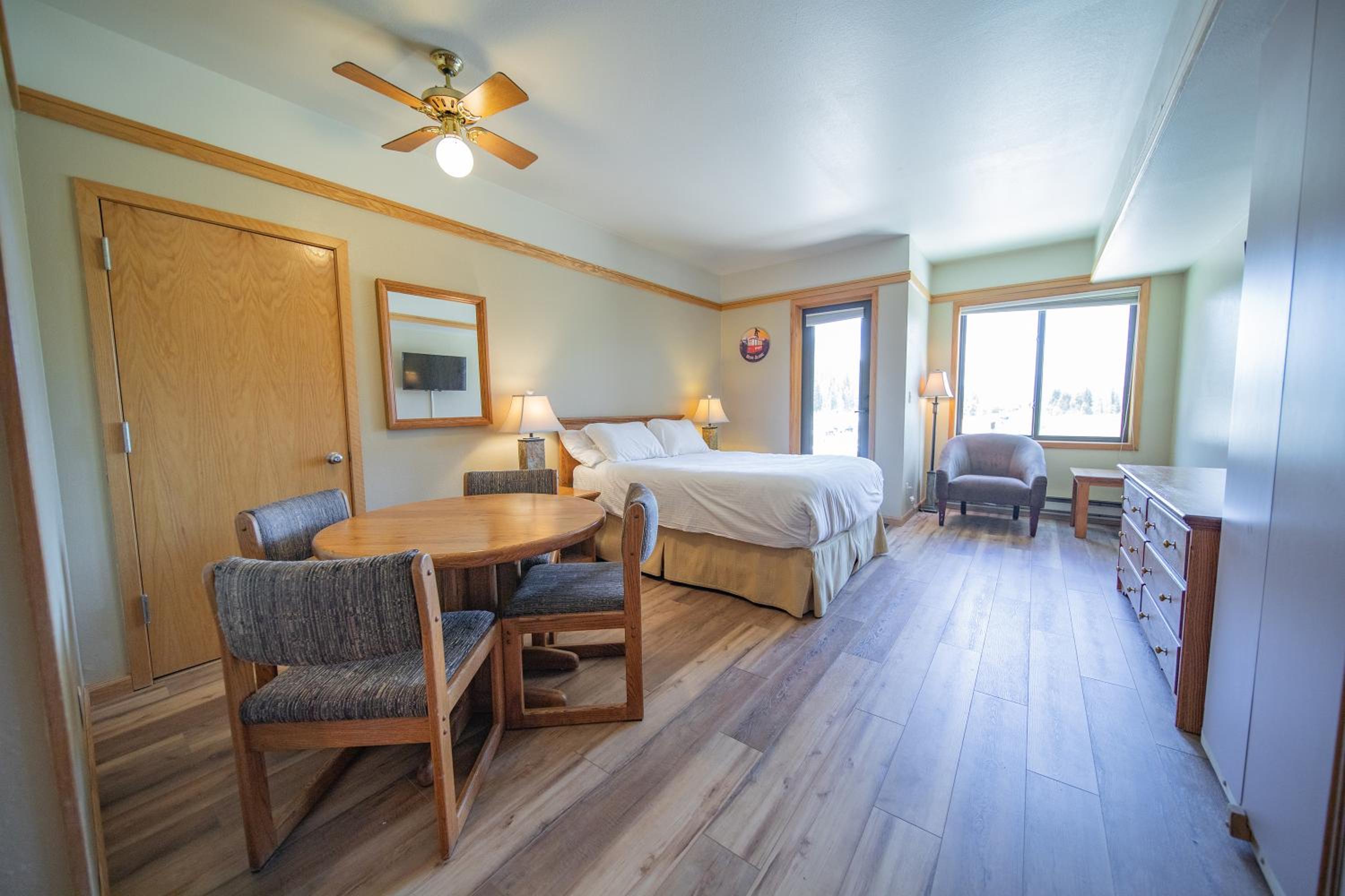 Slopeside 2736A by SummitCove Lodging