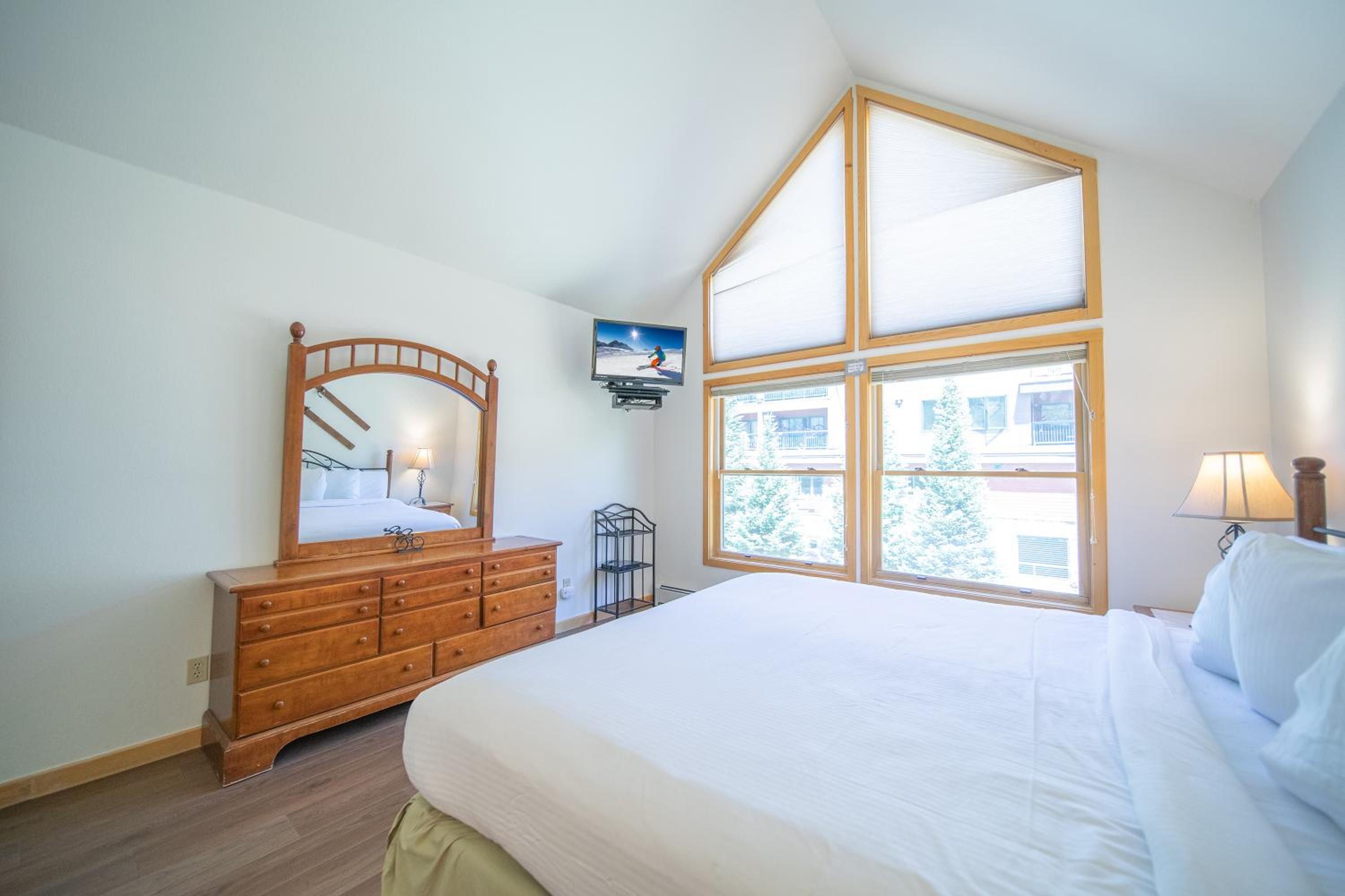 Snake River 19 by SummitCove Lodging