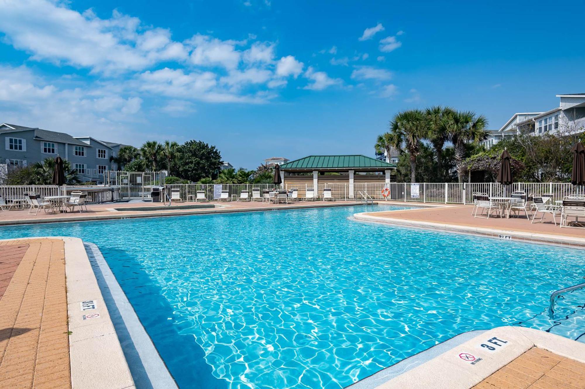 Steps to Beach, Community Pool, Beach View, Luxury view 5