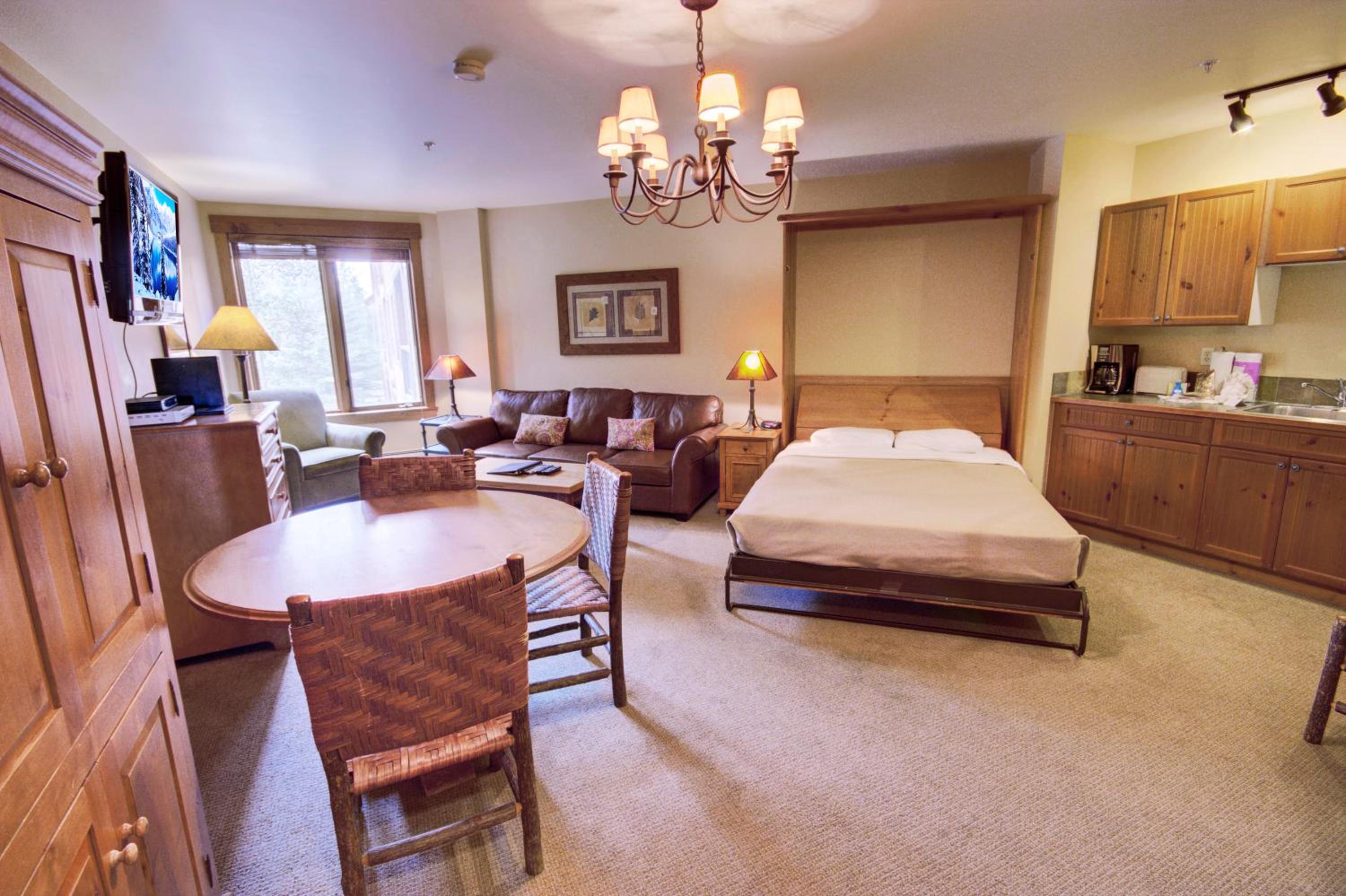 Springs 8840 by SummitCove Lodging in Colorado
