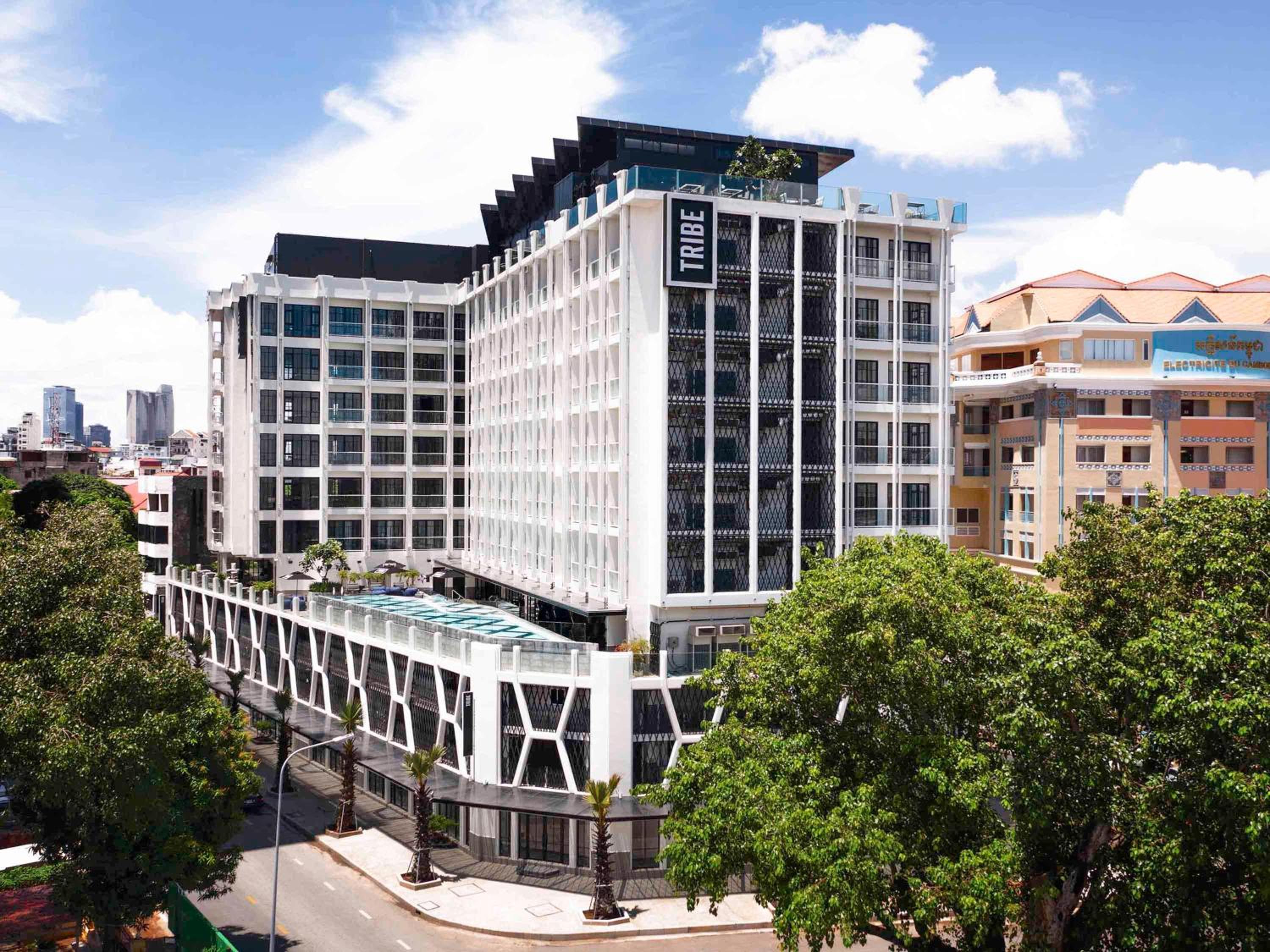 Hotel TRIBE Phnom Penh Post Office - Image 1