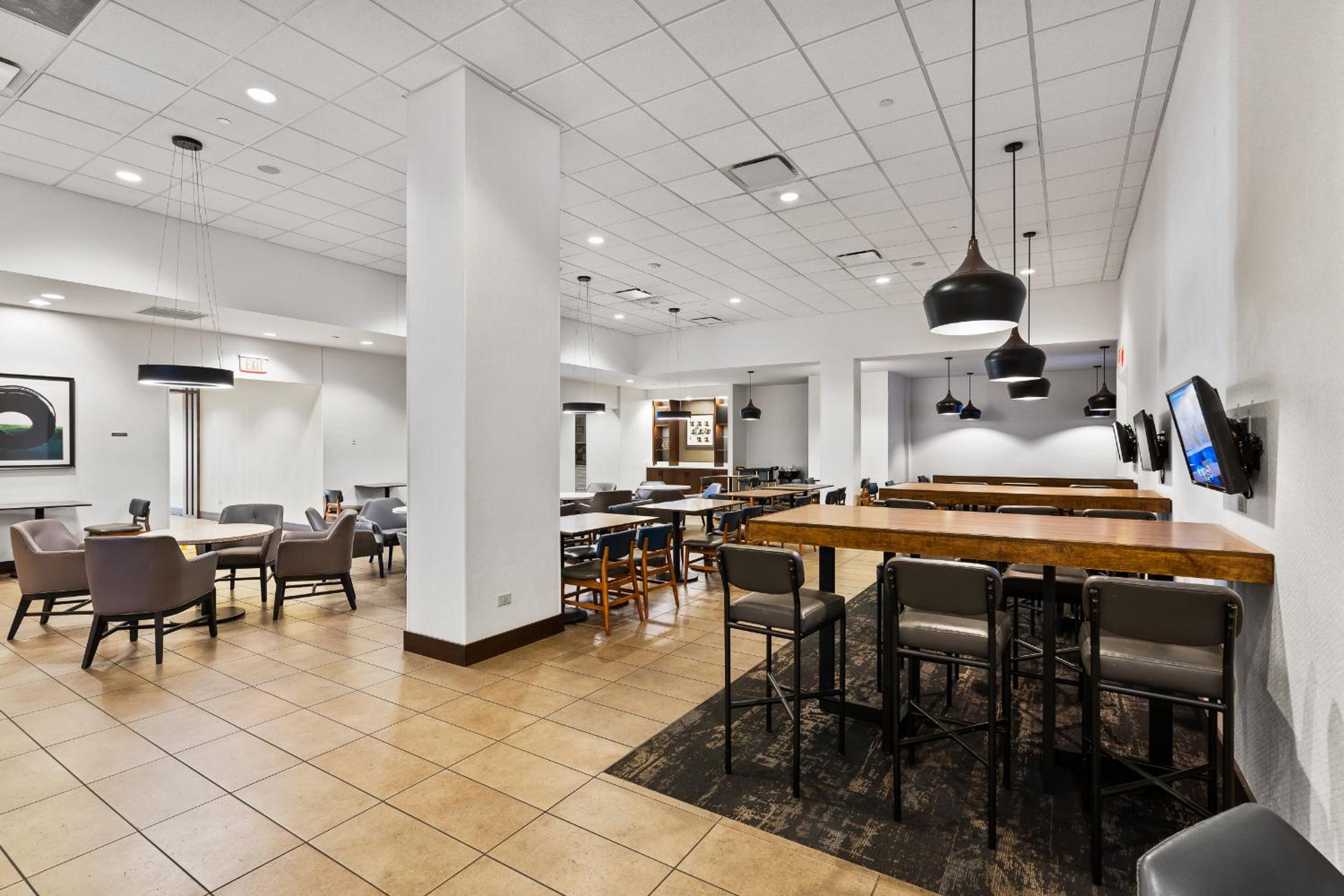 Rosemont Vacations - Hyatt Place Chicago O'Hare Airport - Property Image 105