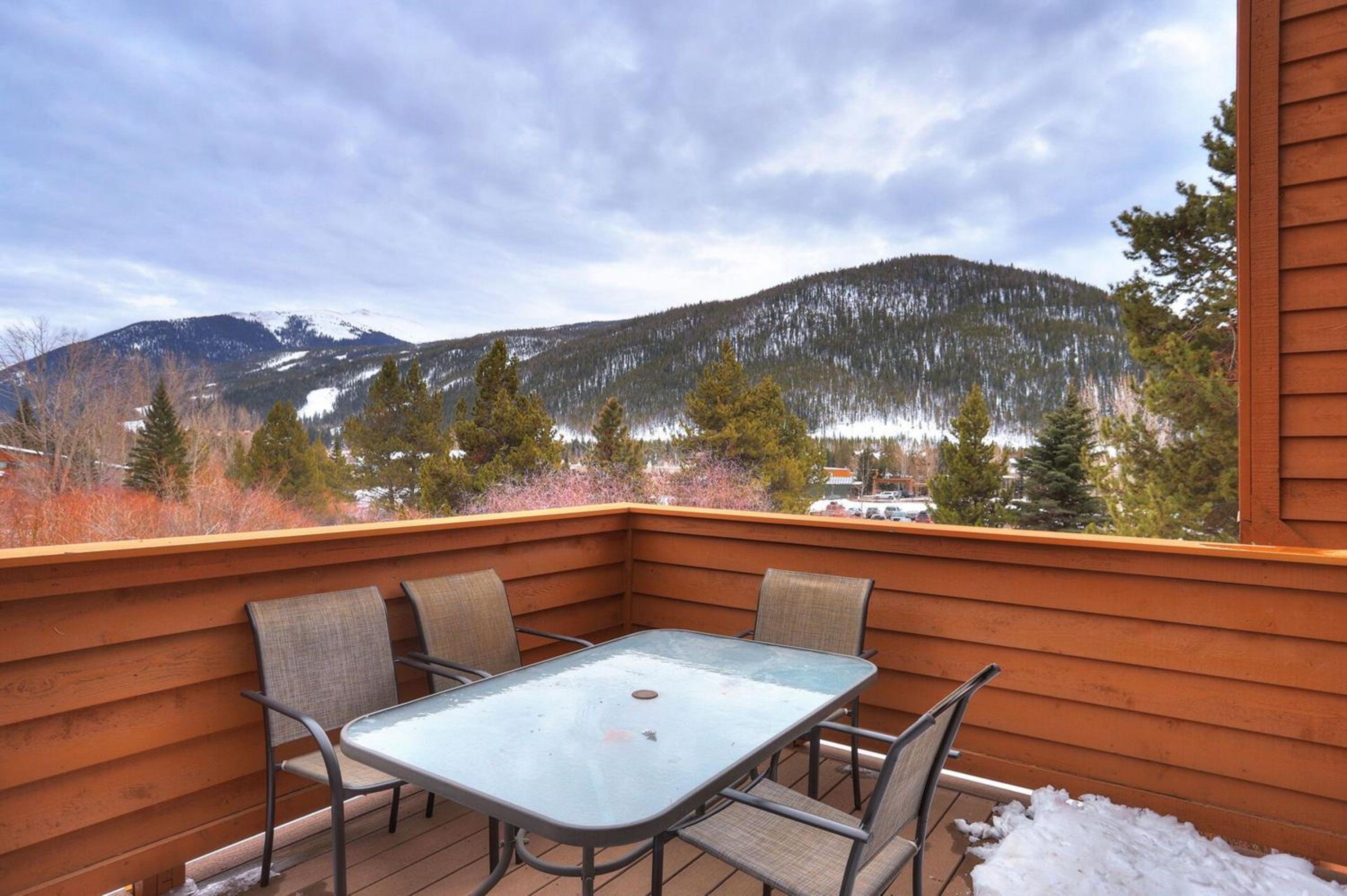 Tennis Townhomes 1326 by SummitCove Lodging