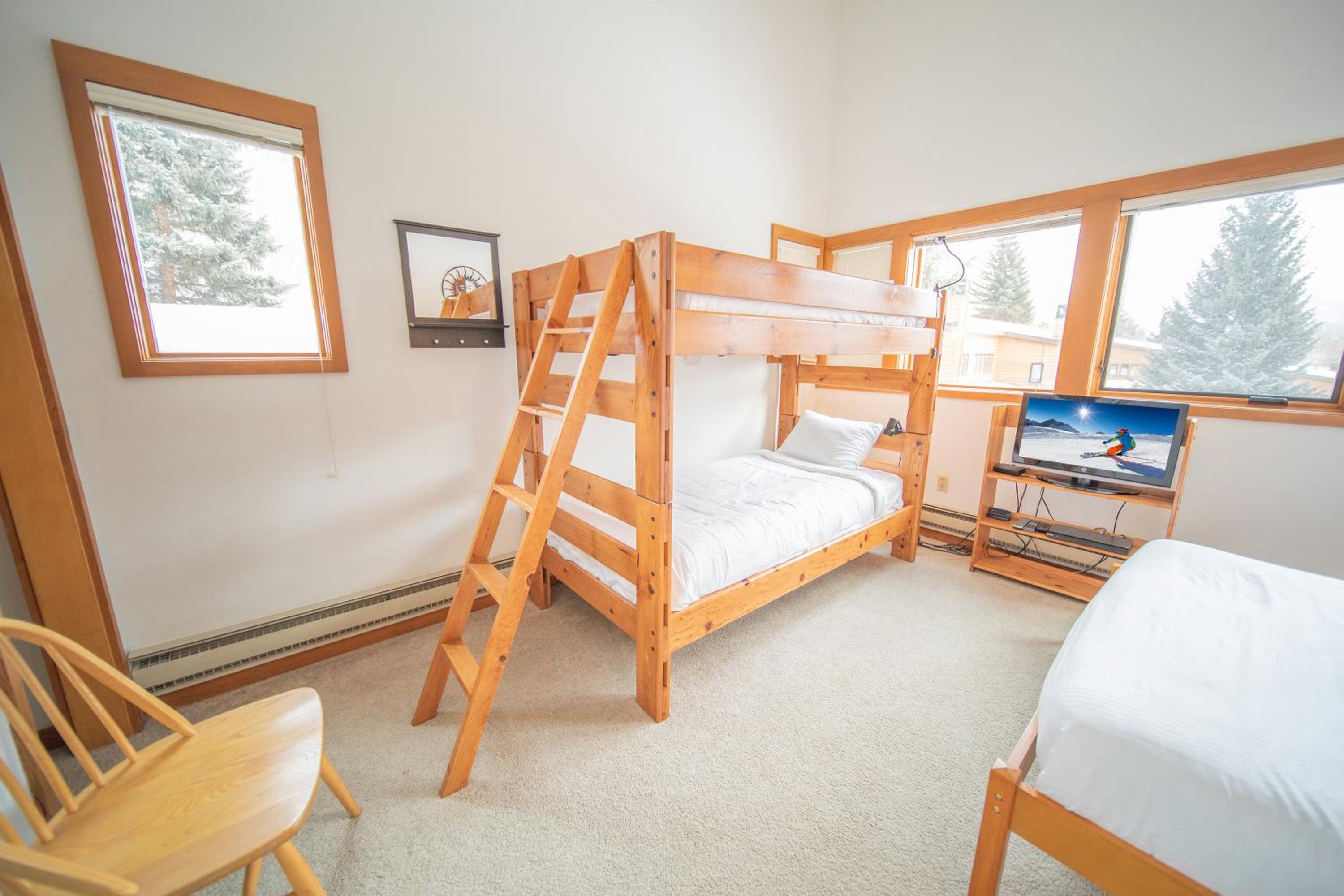 Tennis Townhomes 1326 by SummitCove Lodging