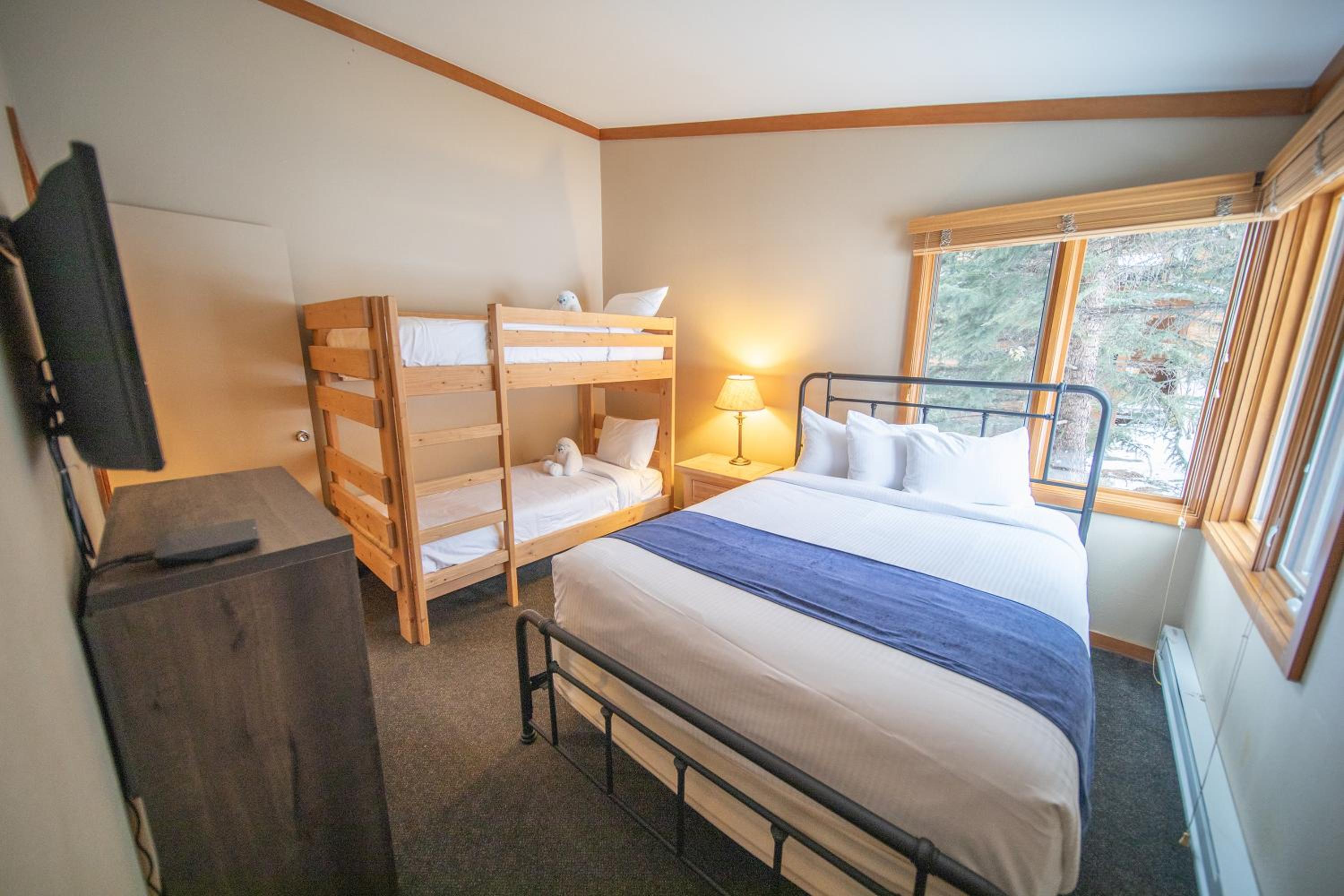 Tennis Townhomes 1331 by SummitCove Lodging in Colorado