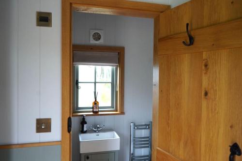 Cherry Blossom Hut, photo 28