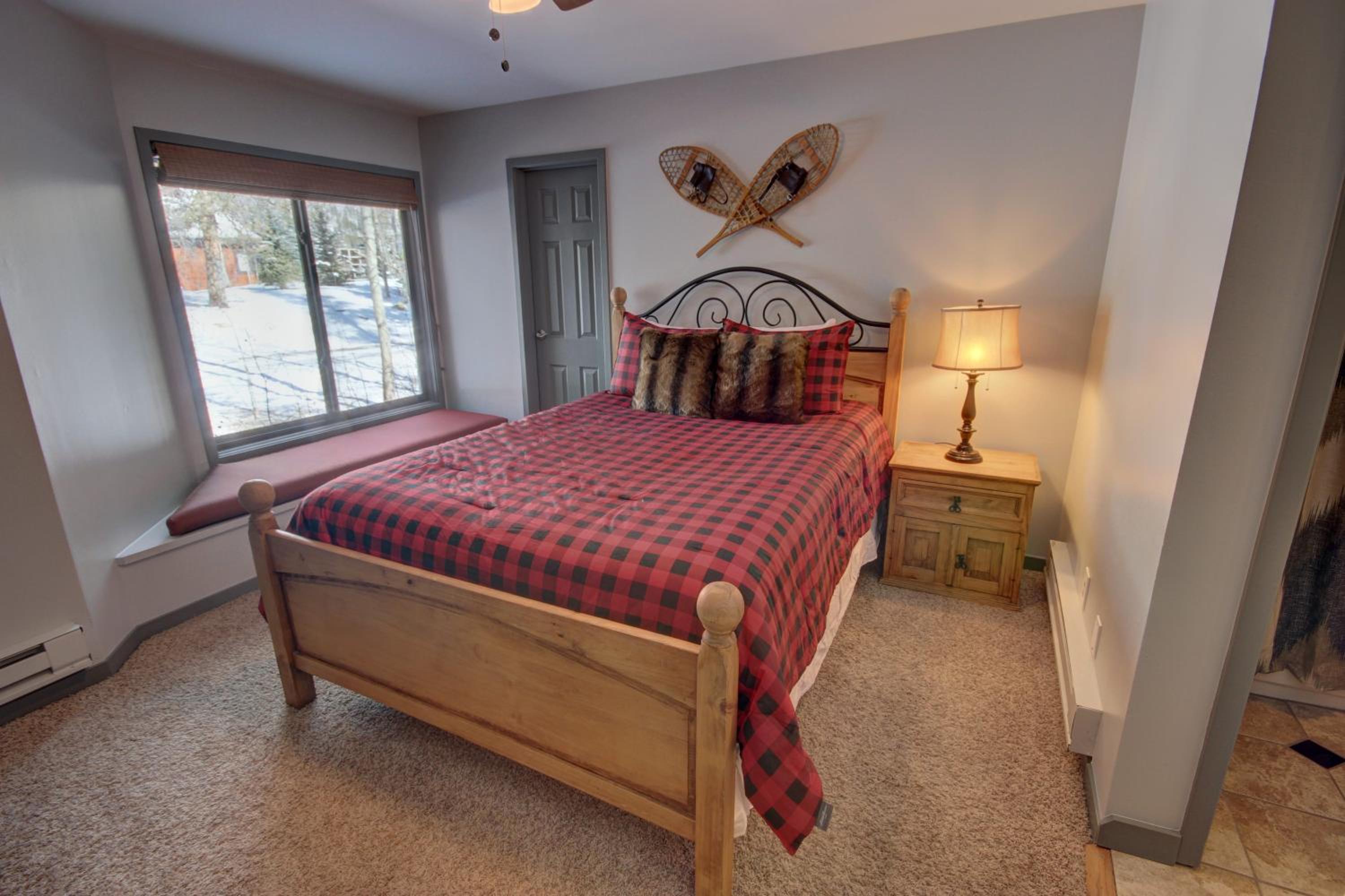 Wild Irishman 1059 by SummitCove Lodging