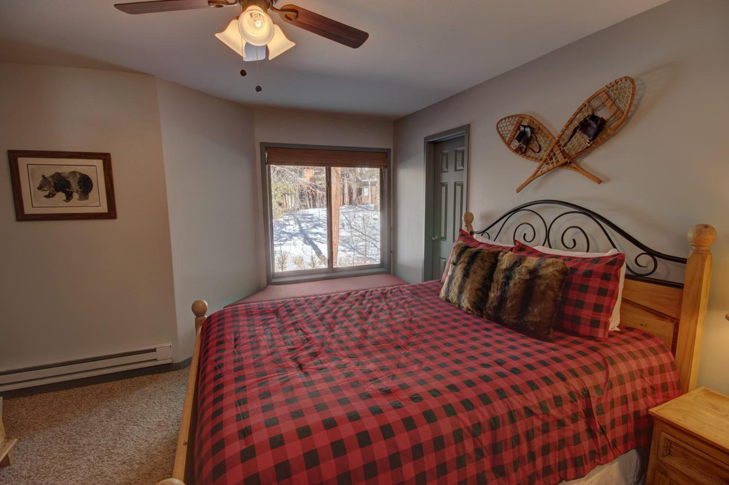 Wild Irishman 1059 by SummitCove Lodging