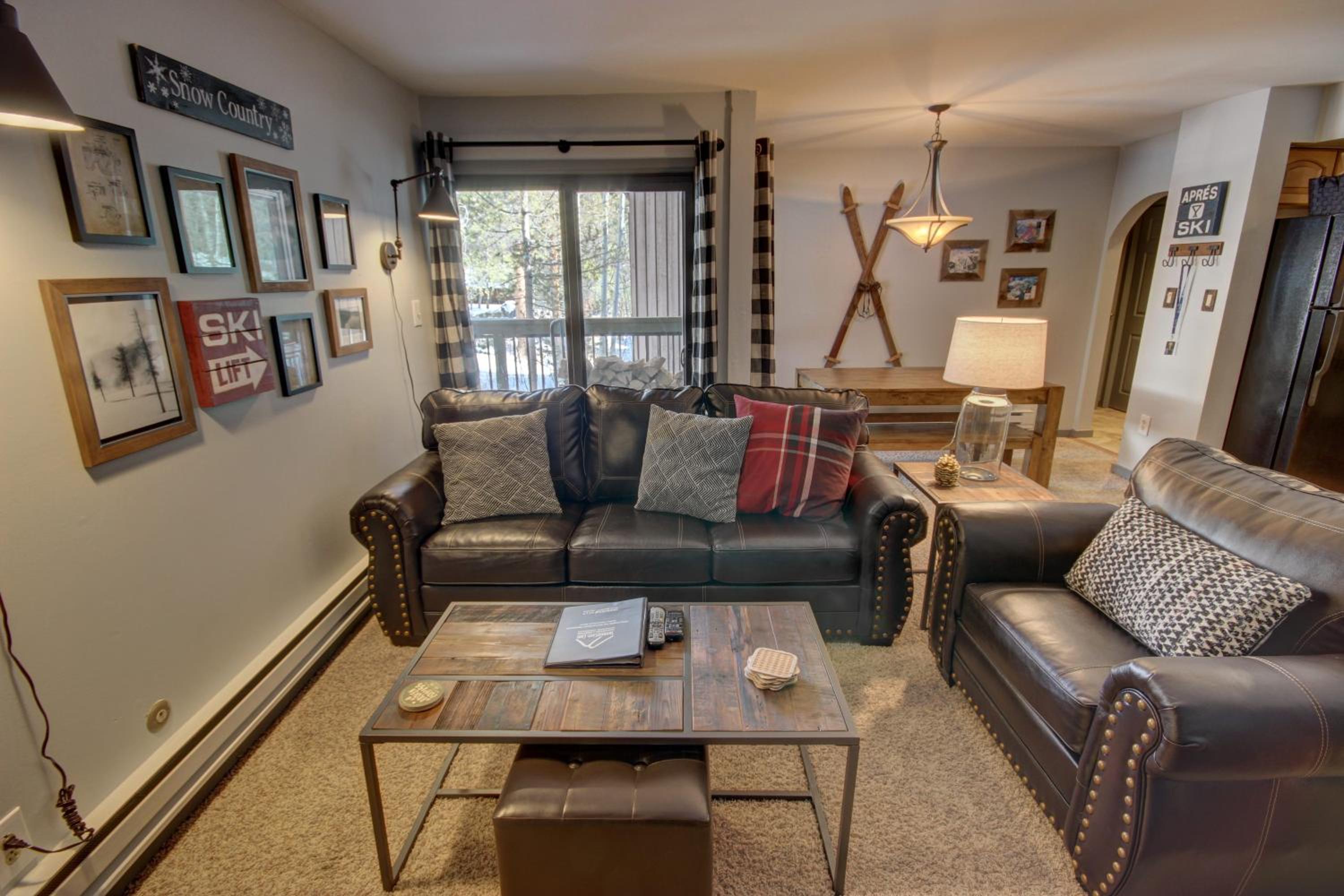 Wild Irishman 1059 by SummitCove Lodging