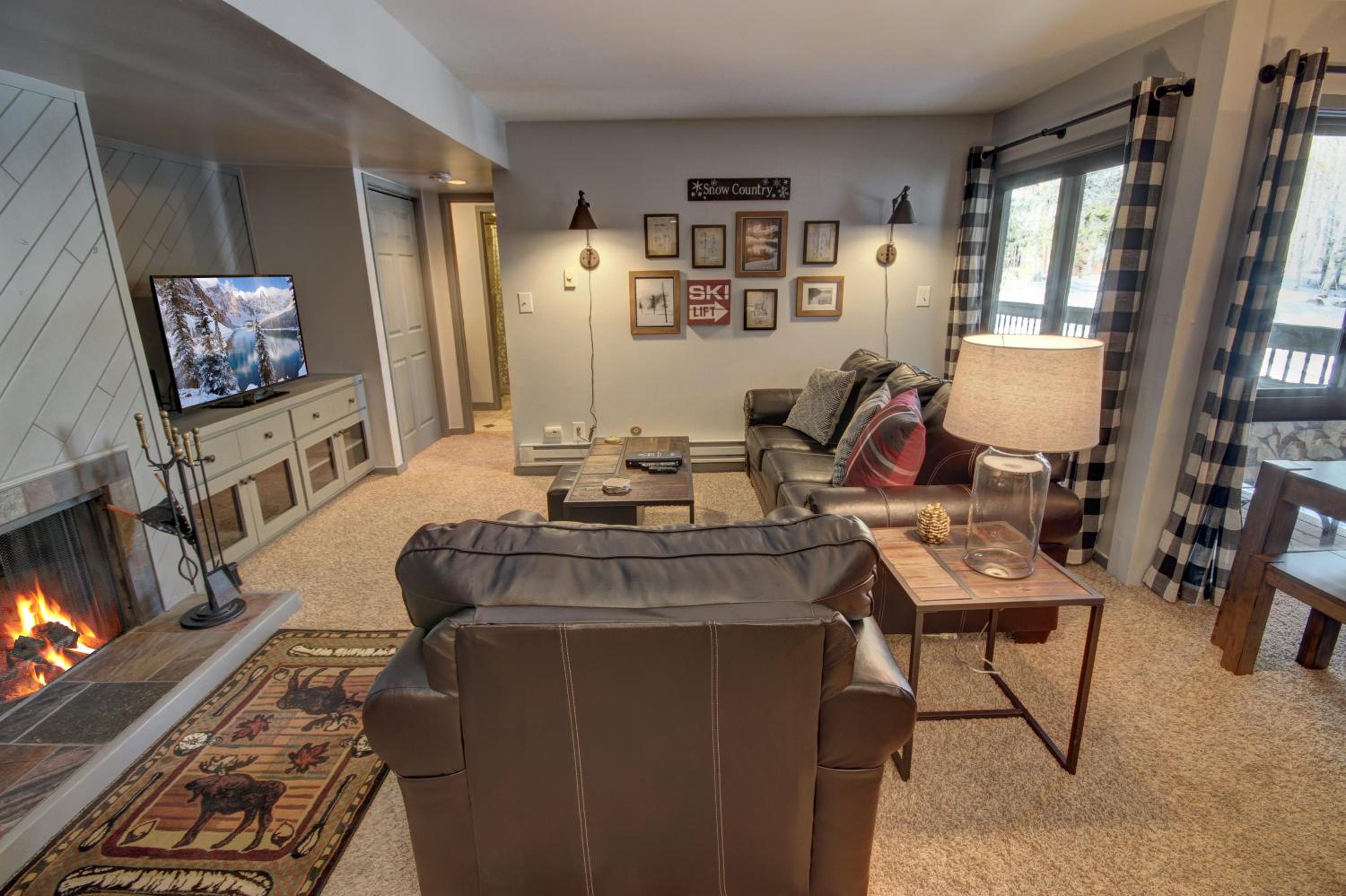 Wild Irishman 1059 by SummitCove Lodging