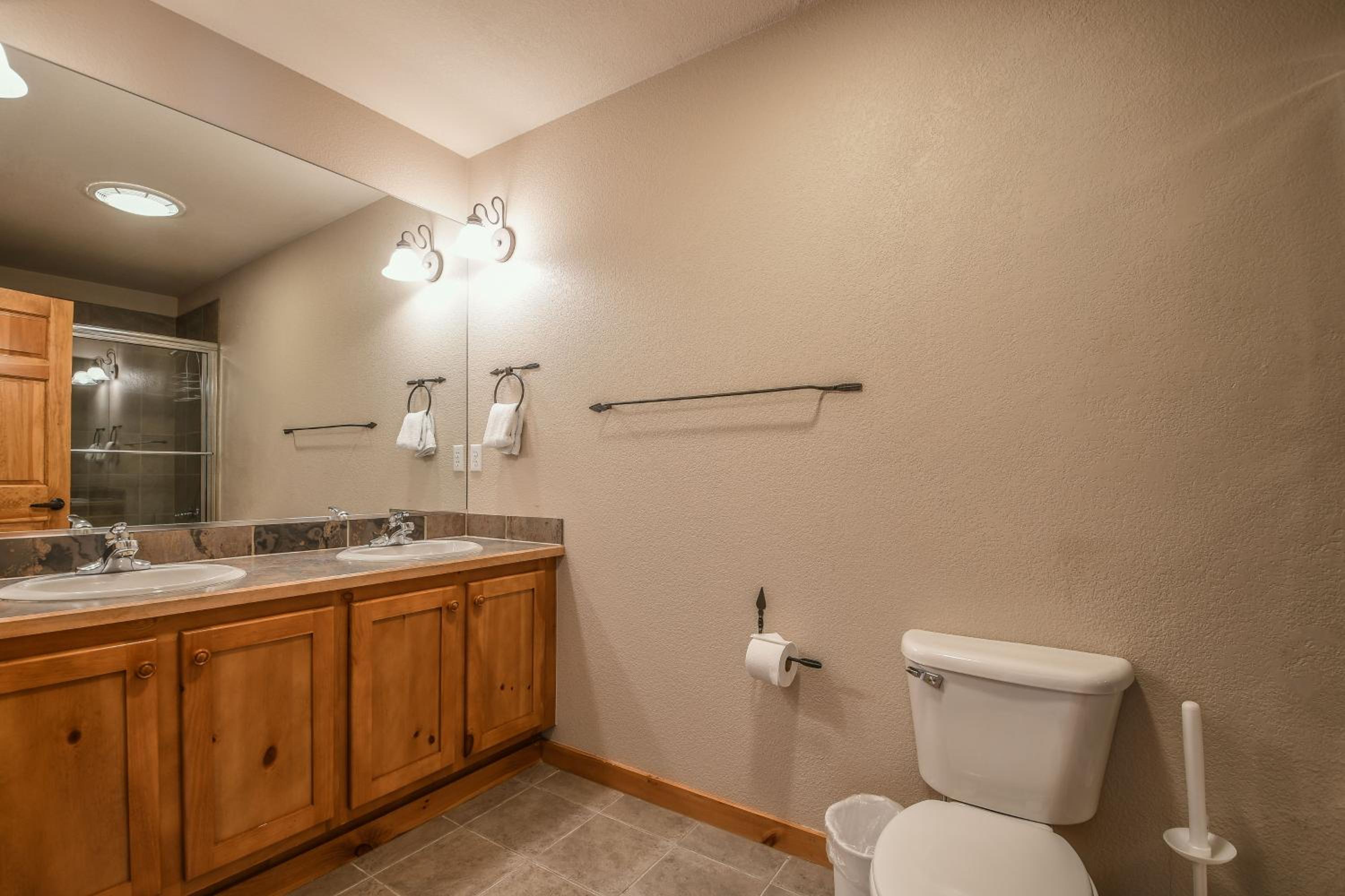Trappers Crossing 8753 by SummitCove Lodging
