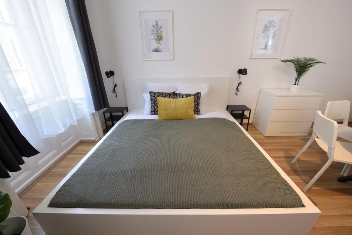 Spacious basic home in the city center view 2