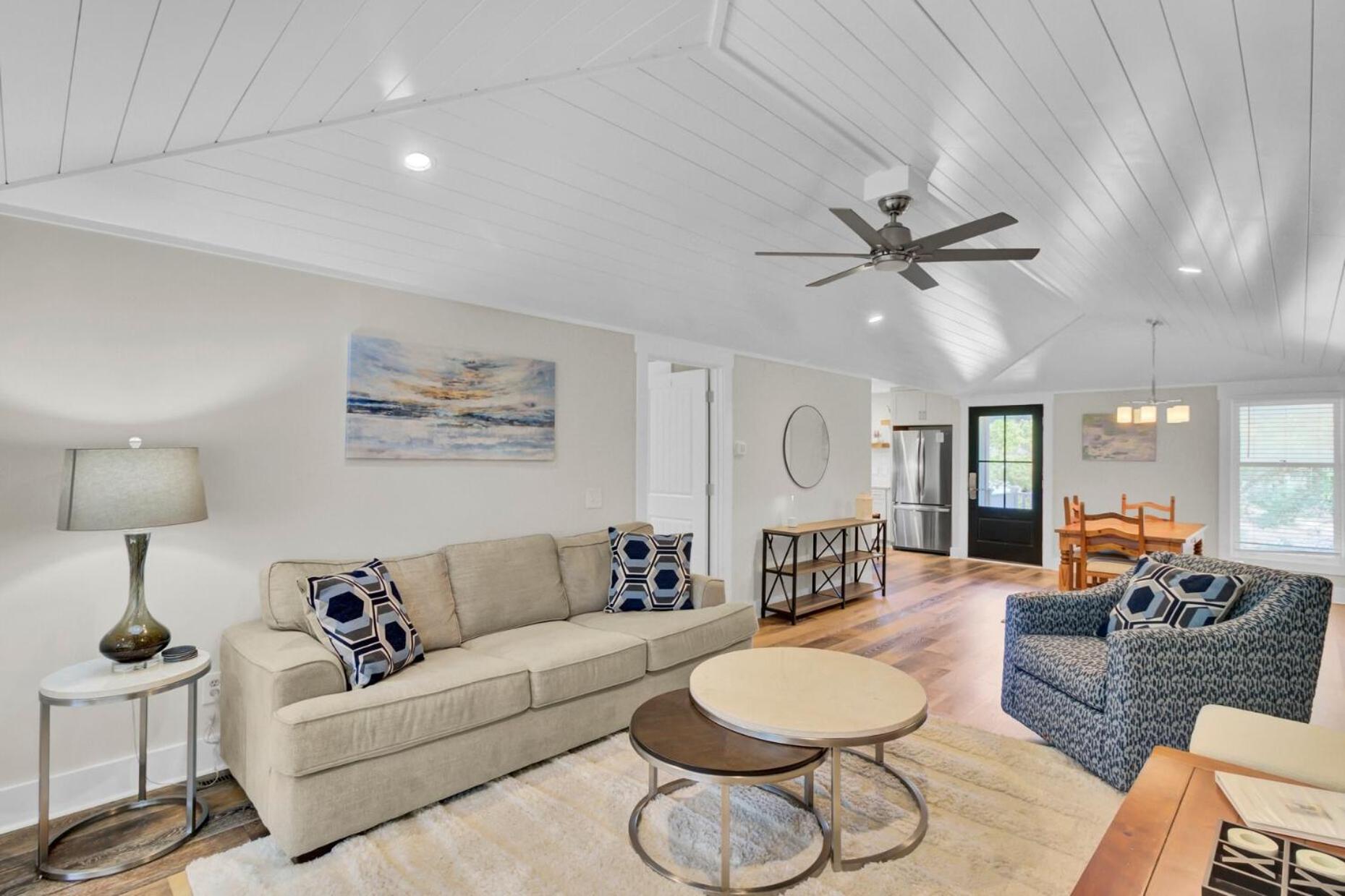 10 Sandcrab Court by AvantStay Beautiful Home w Deck Walk to the Beach