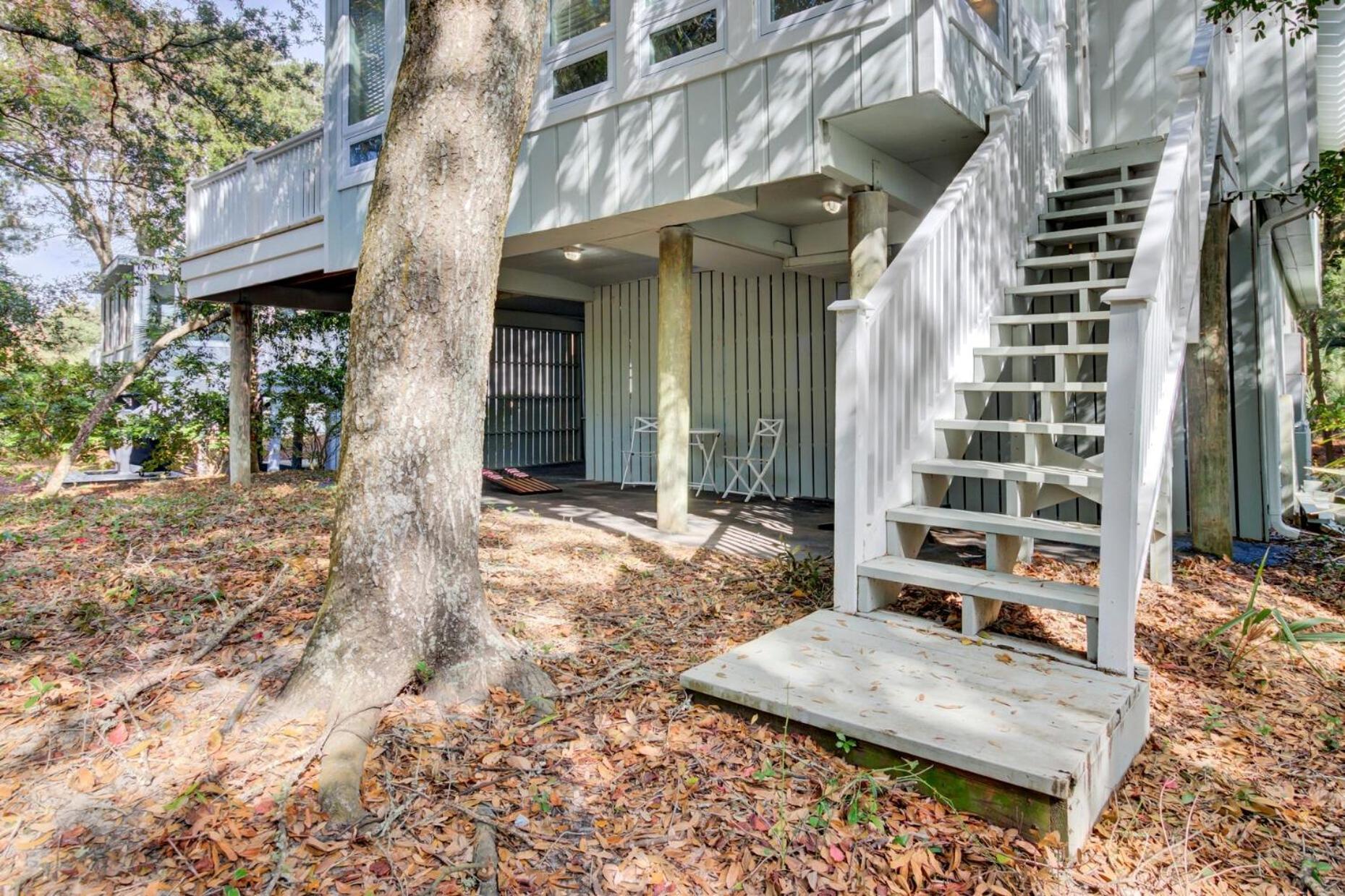 10 Sandcrab Court by AvantStay Beautiful Home w Deck Walk to the Beach