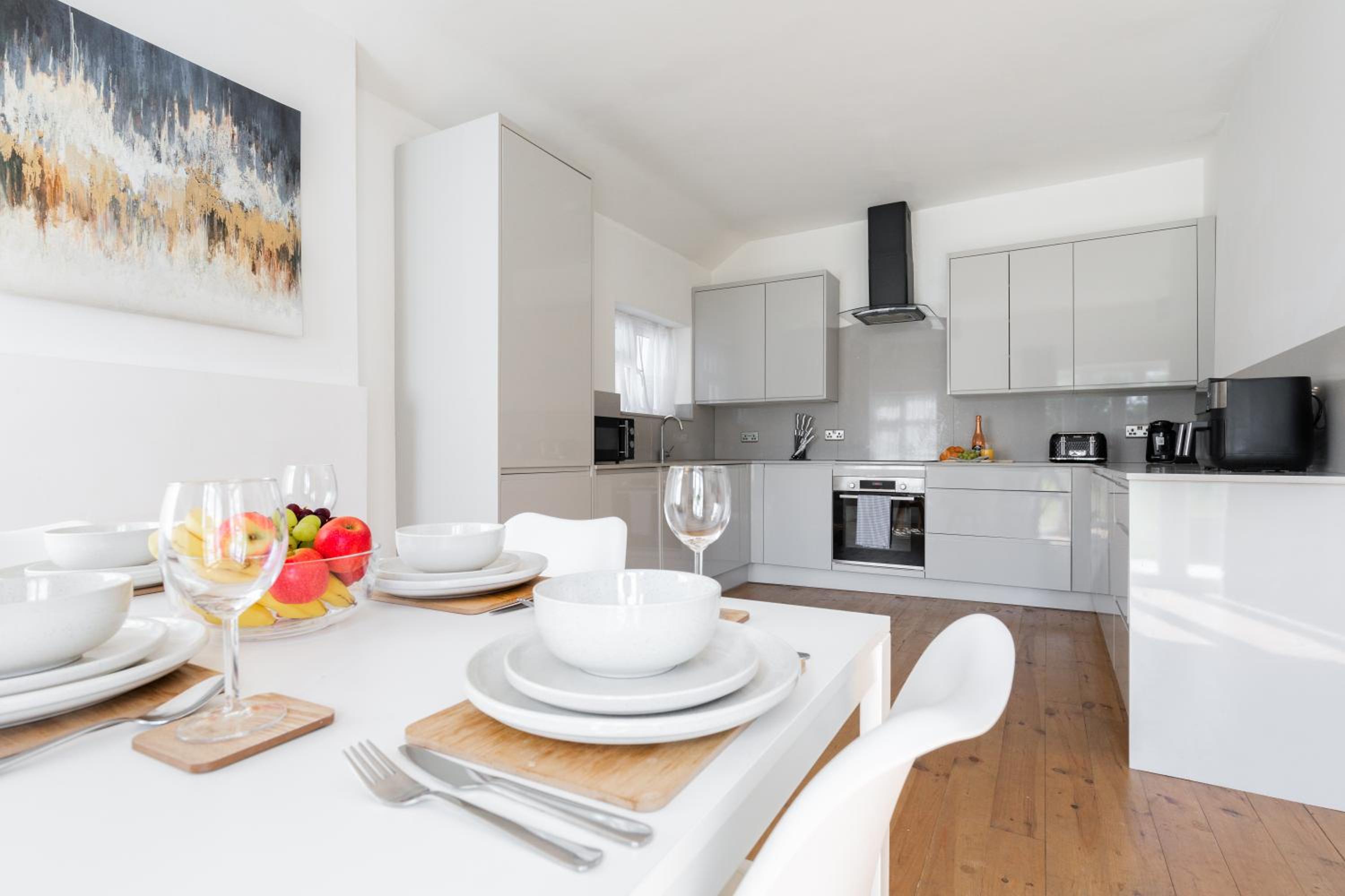 Stunning Spacious 4 Bed bungalow