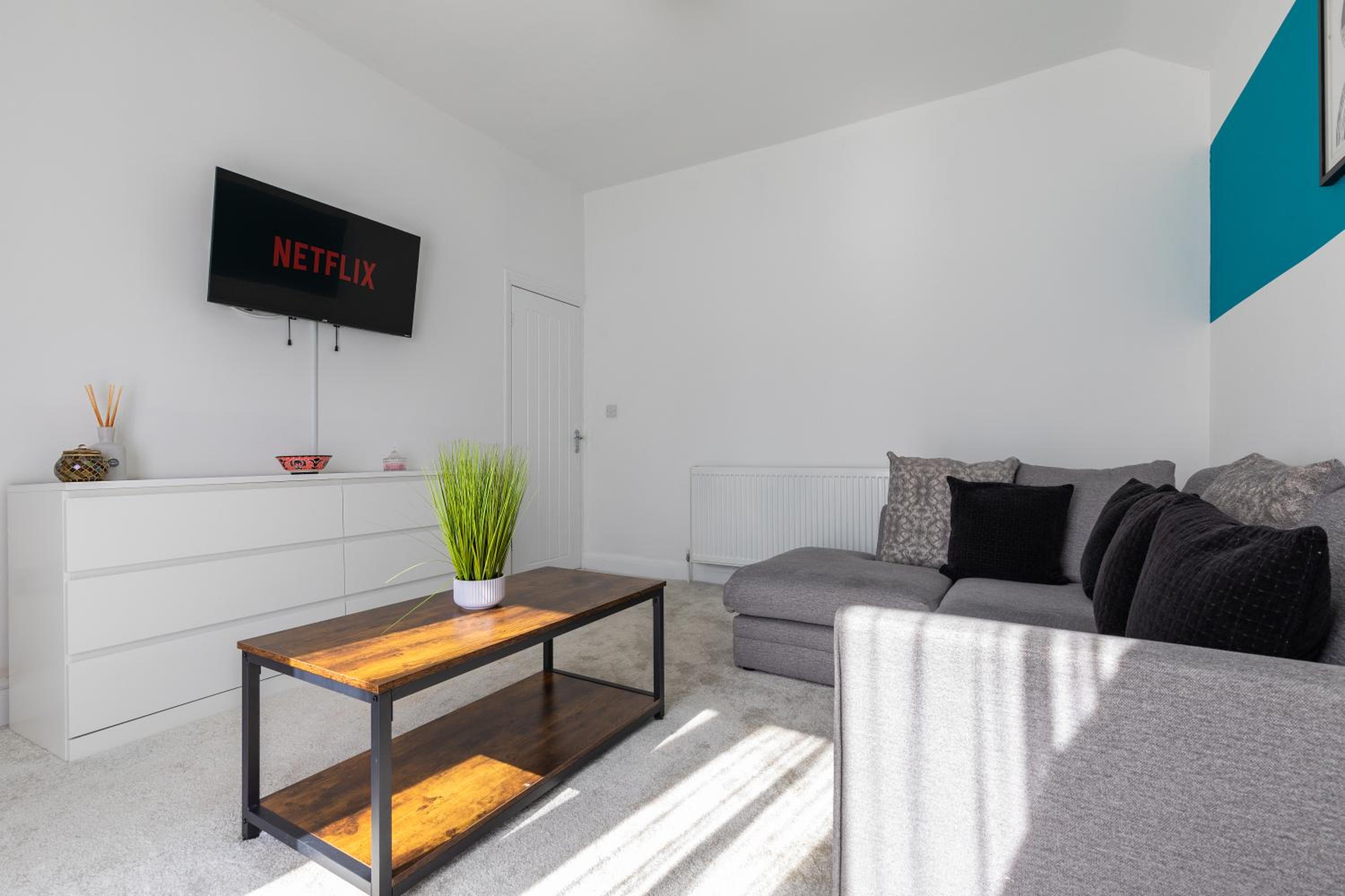 Stunning Spacious 4 Bed bungalow