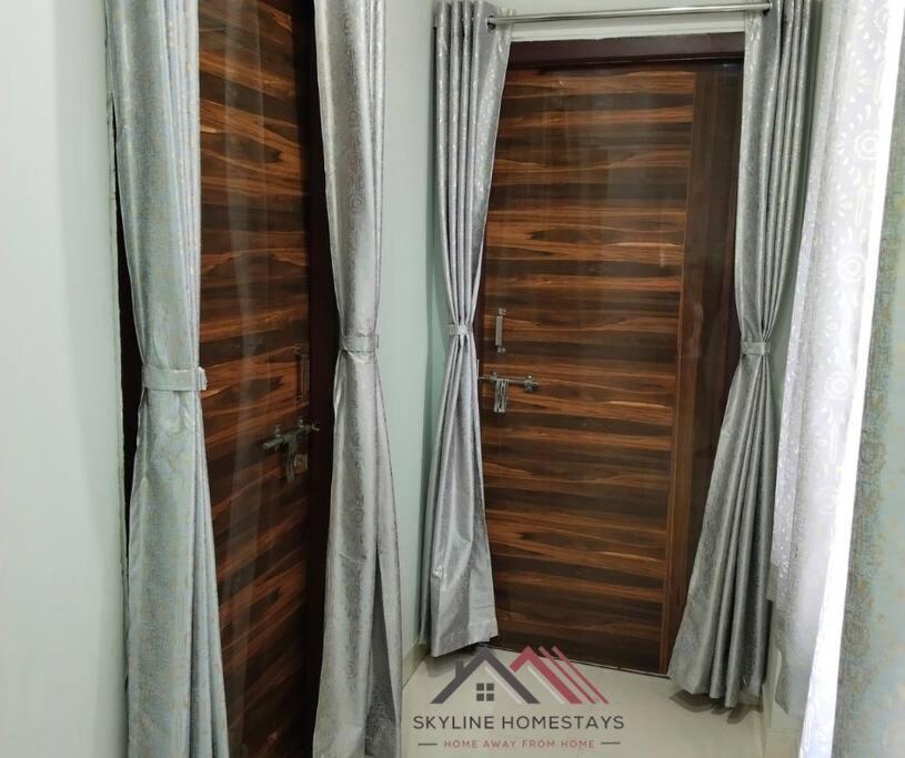 Spacious 3BHK Suites in Chandrayangutta by Skyline Homestays view 4