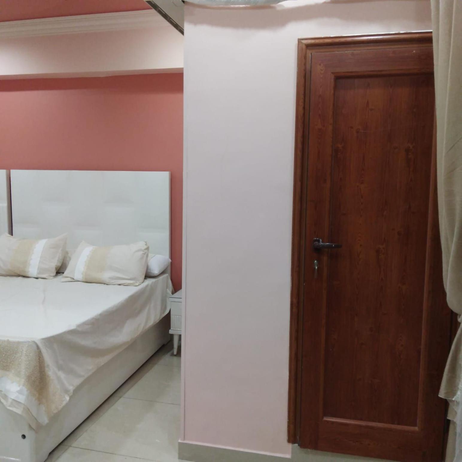 Susan's Guest House and Tours