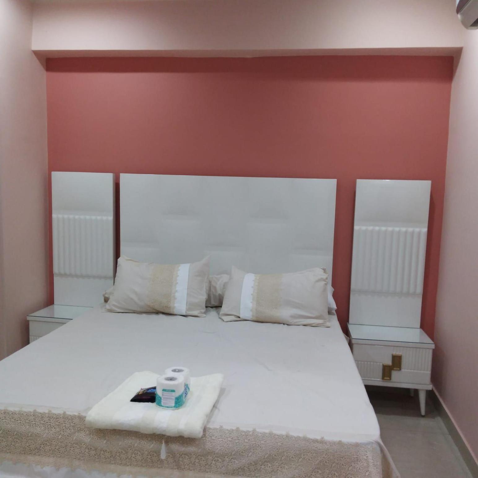 Susan's Guest House and Tours