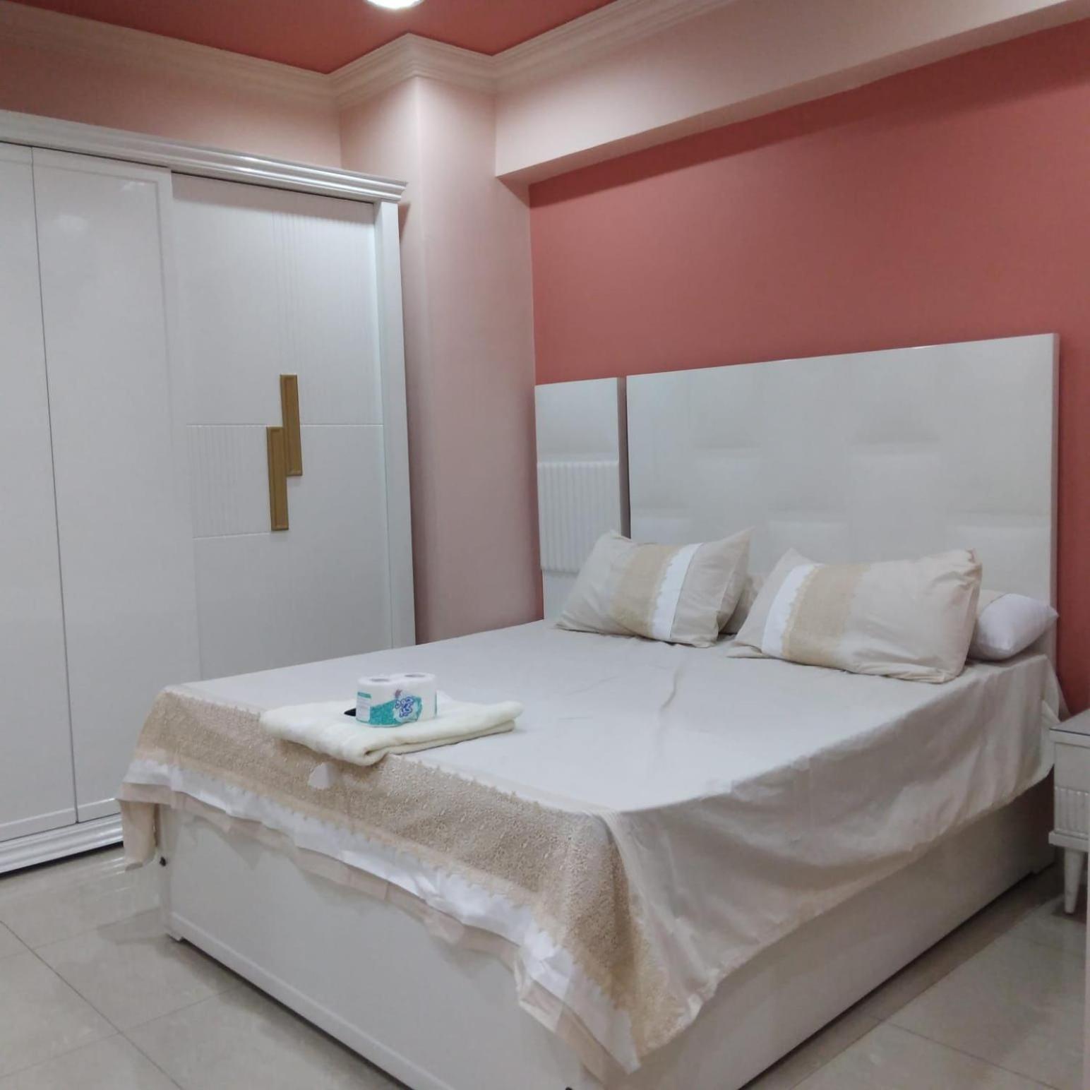 Susan's Guest House and Tours