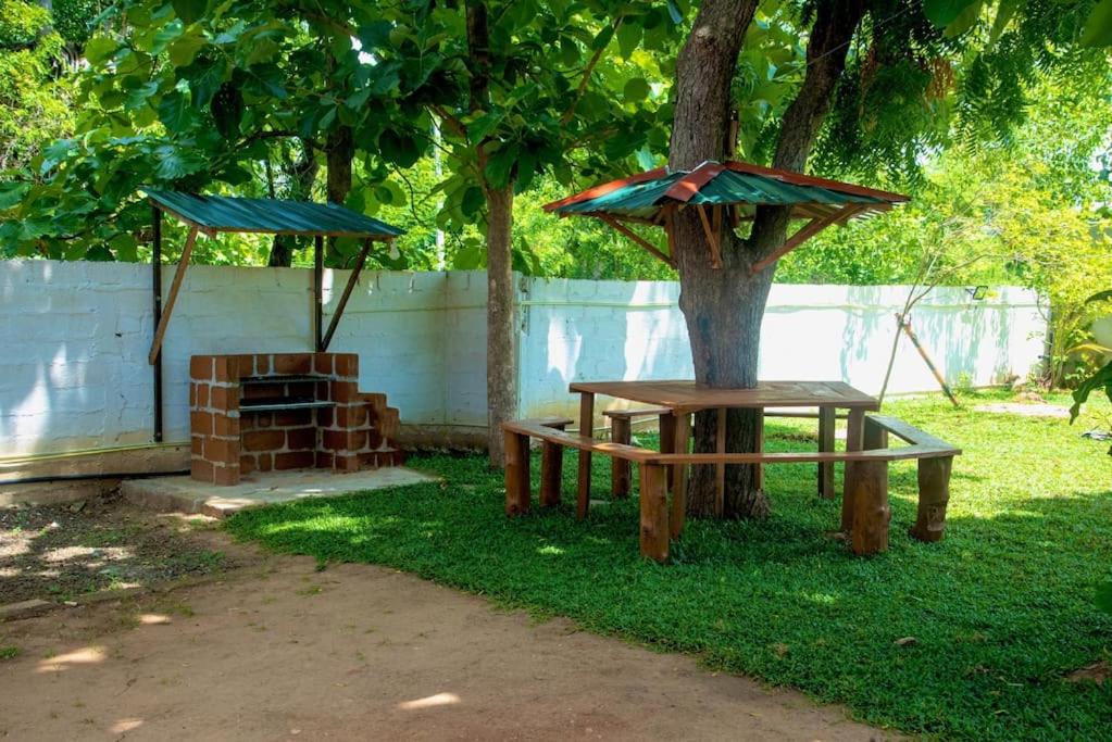 Dhona's Villa