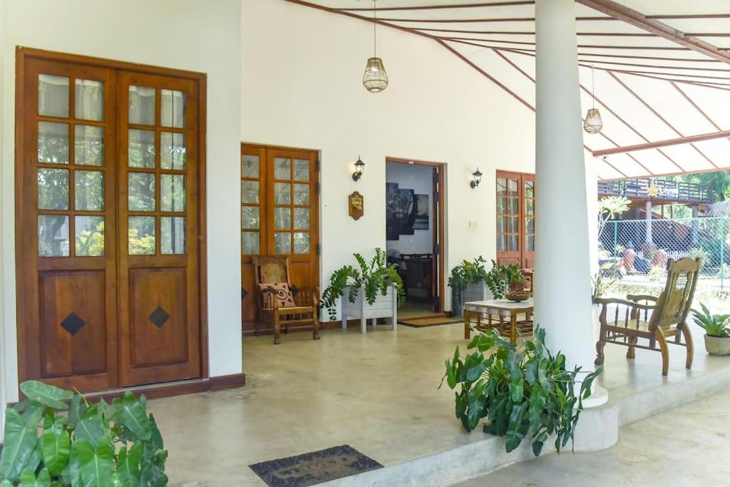 Dhona's Villa