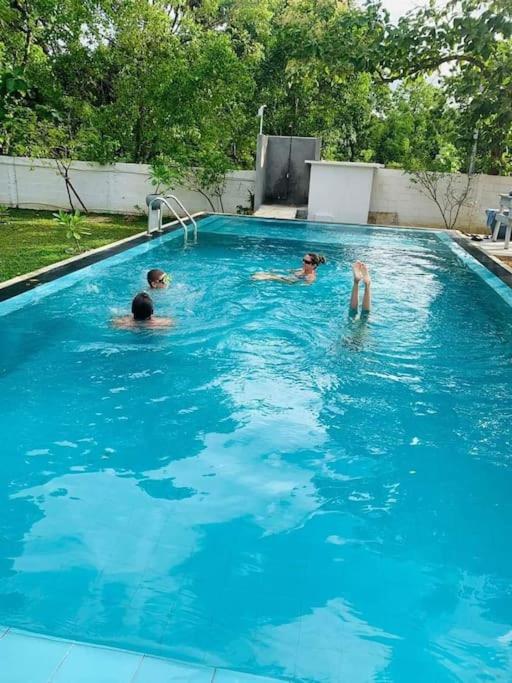 Dhona's Villa