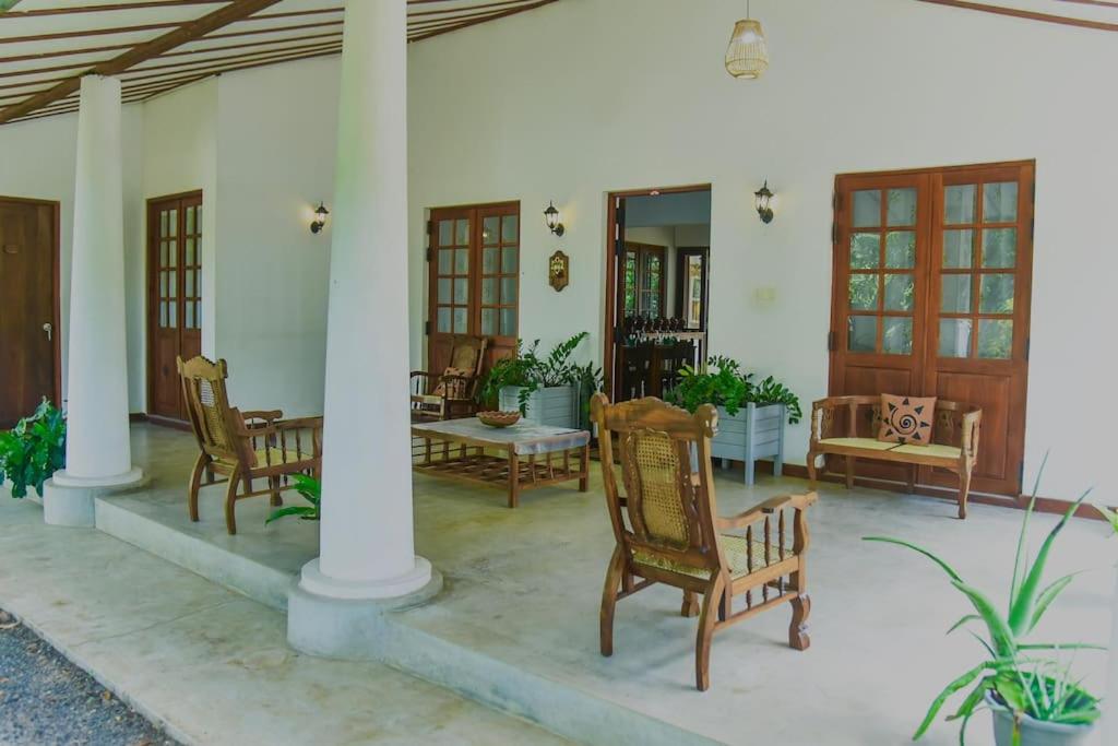 Dhona's Villa
