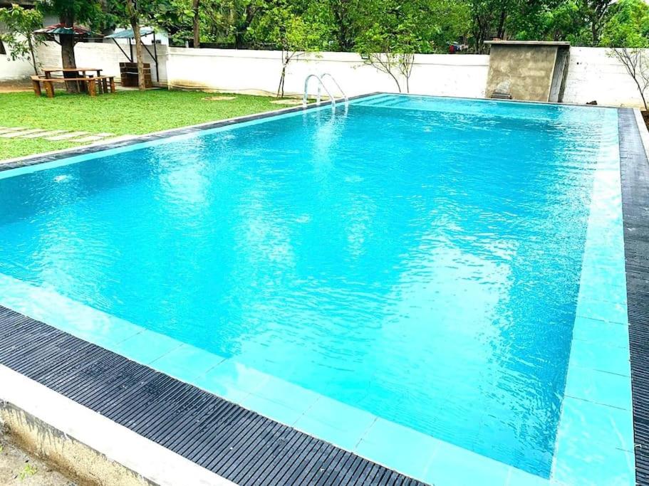 Dhona's Villa