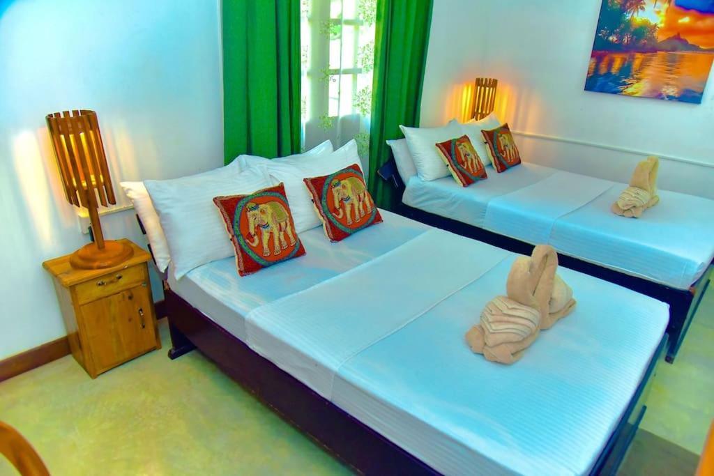 Dhona's Villa