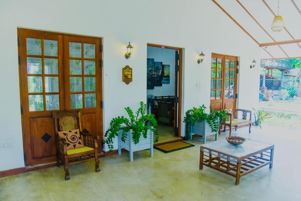 Dhona's Villa