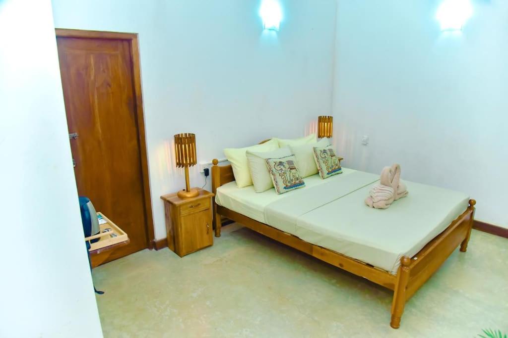Dhona's Villa