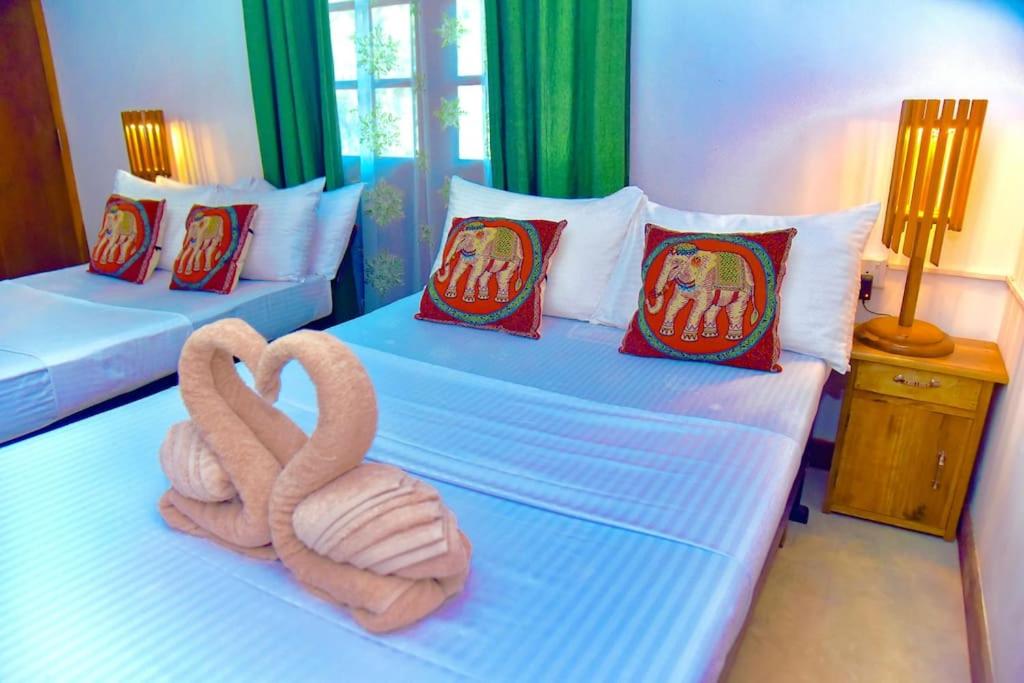 Dhona's Villa