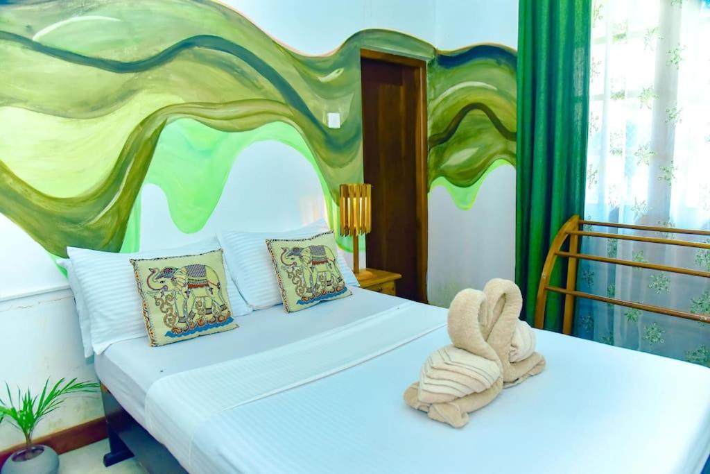 Dhona's Villa