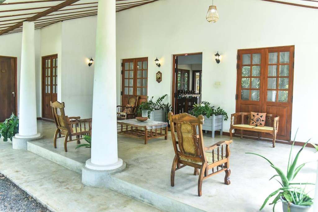 Dhona's Villa
