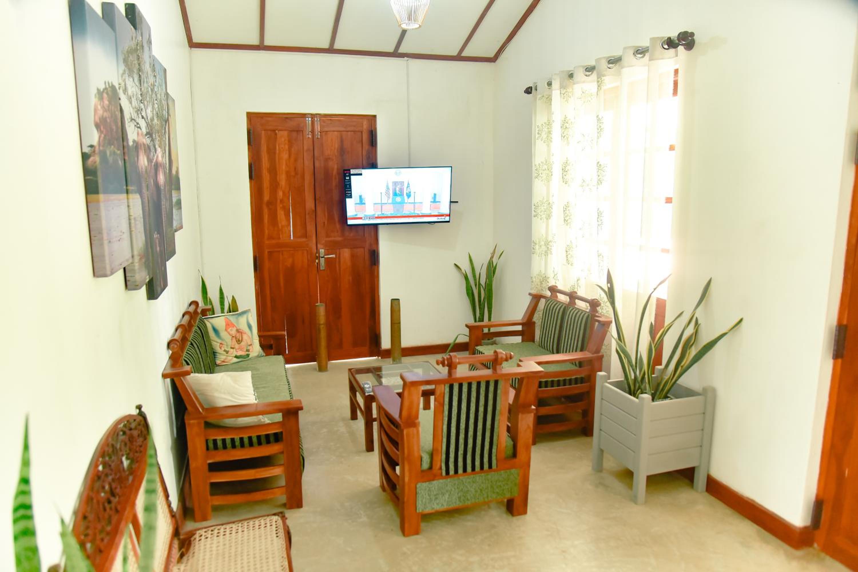 Dhona's Villa