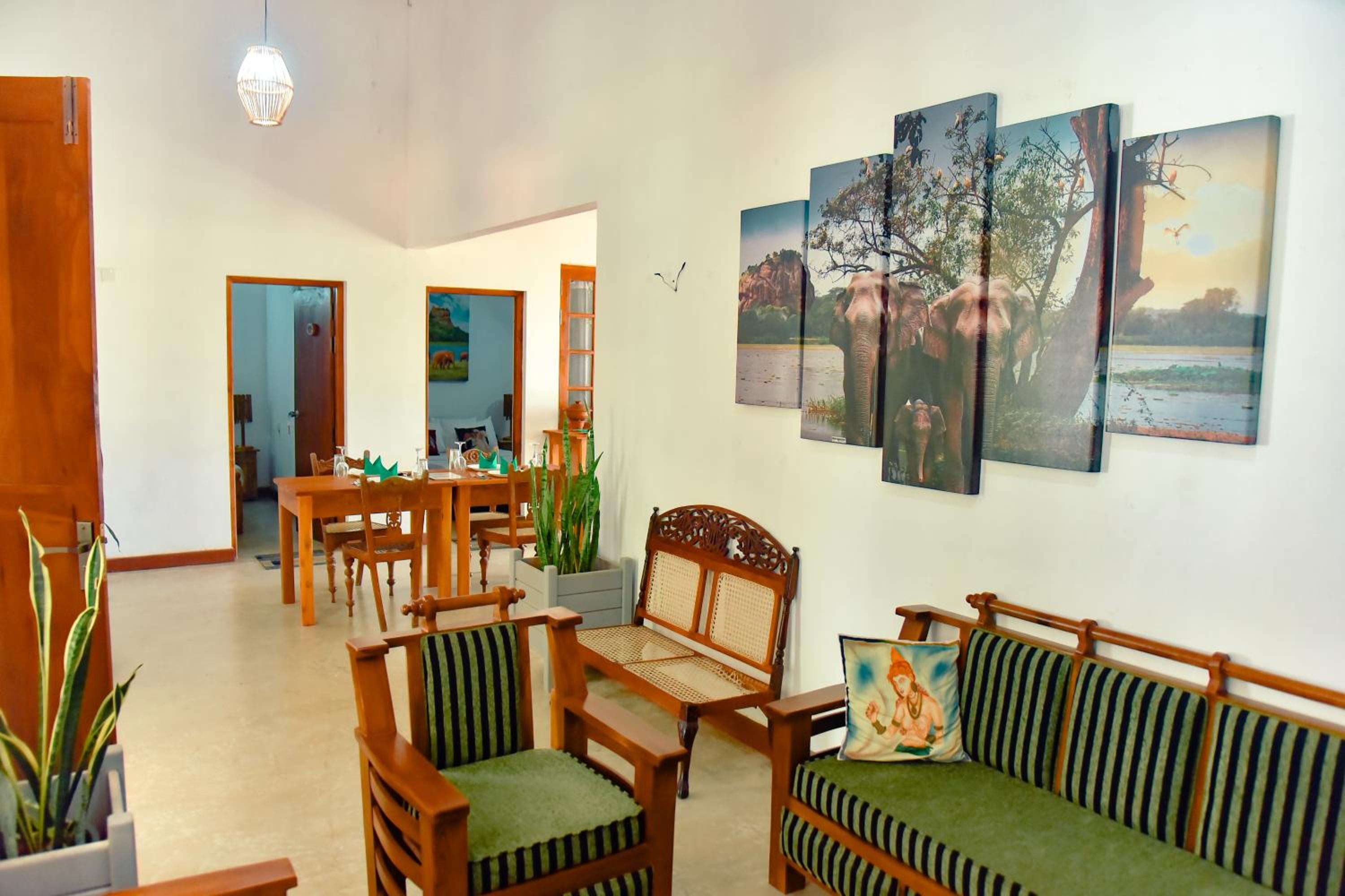 Dhona's Villa
