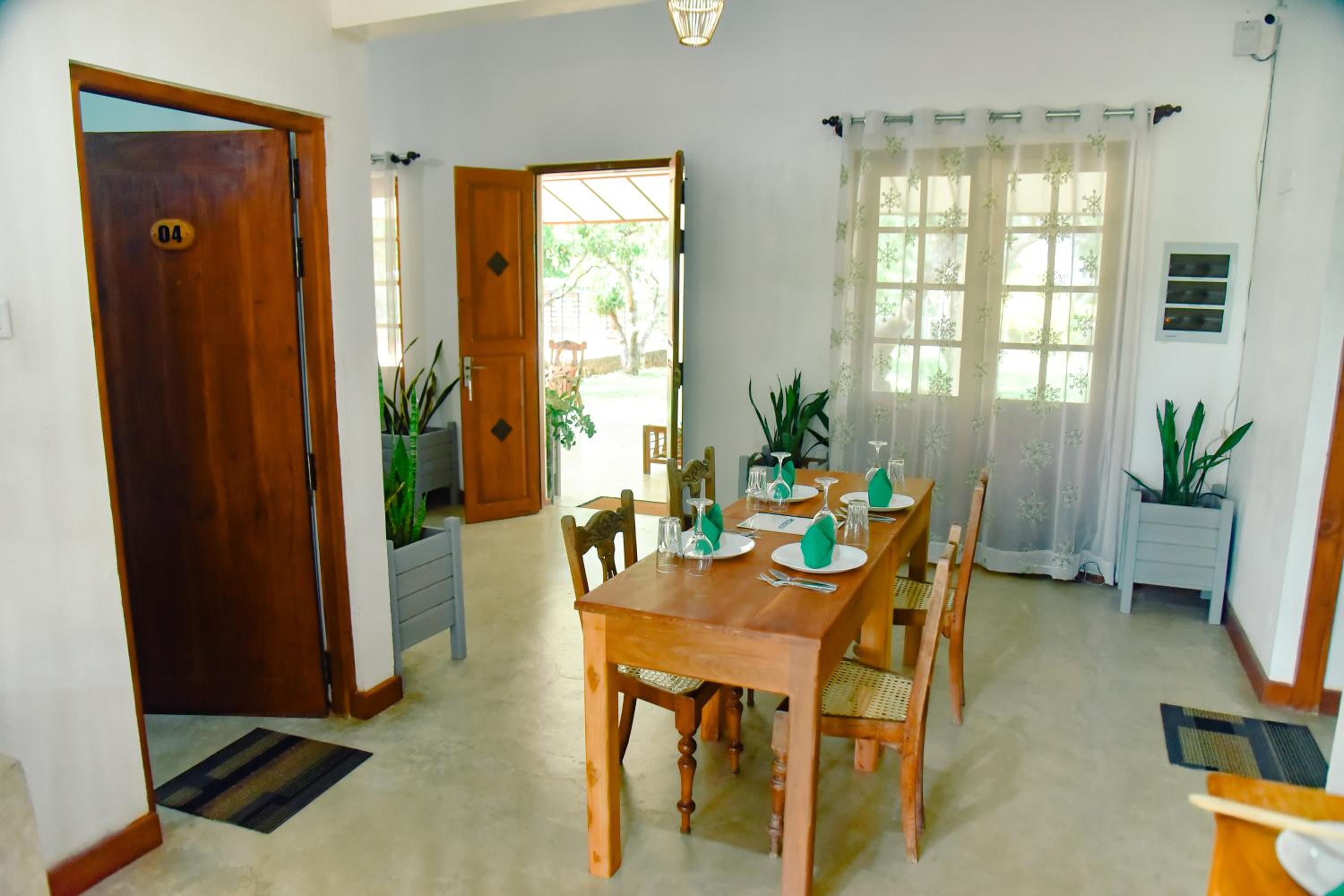 Dhona's Villa