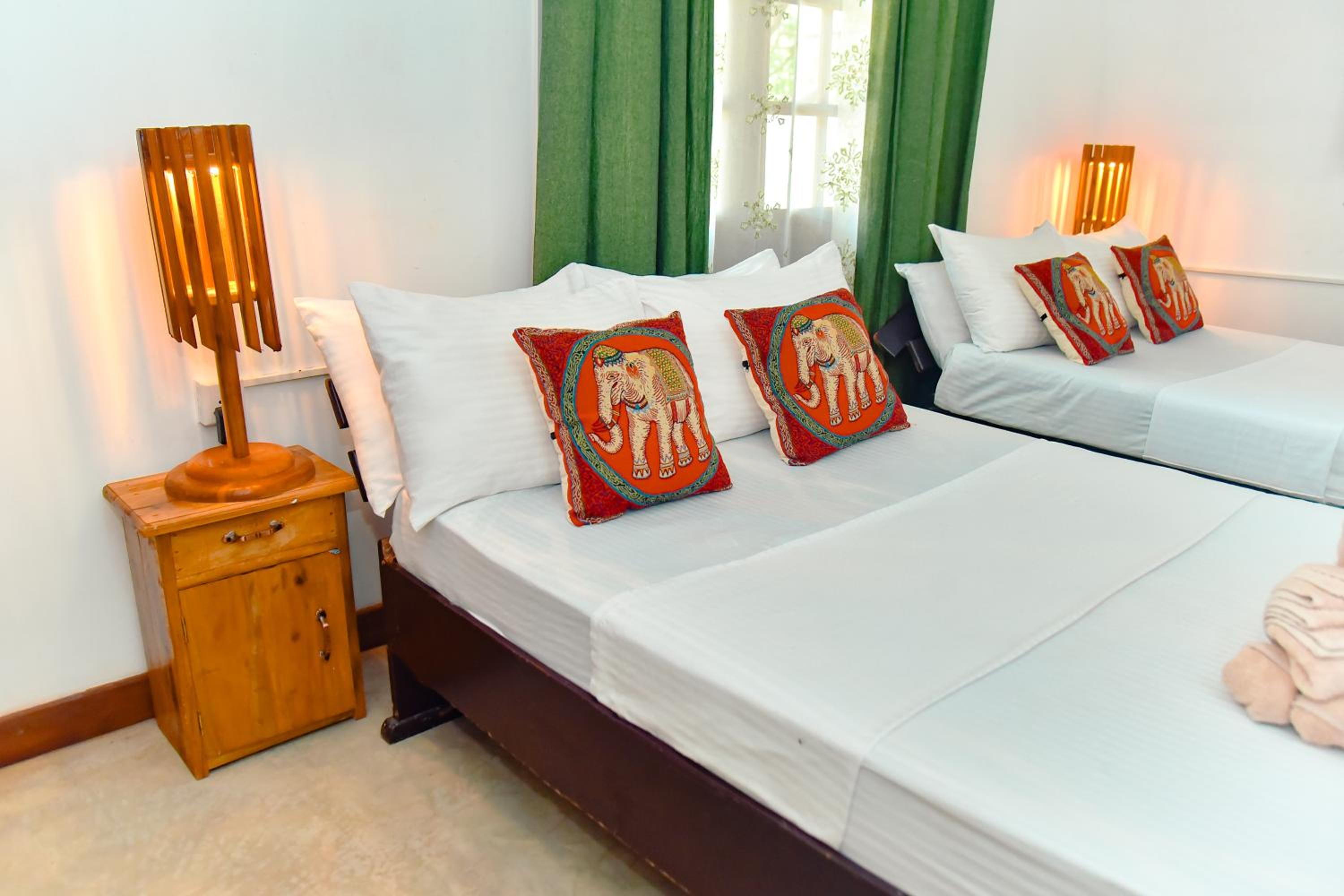 Dhona's Villa
