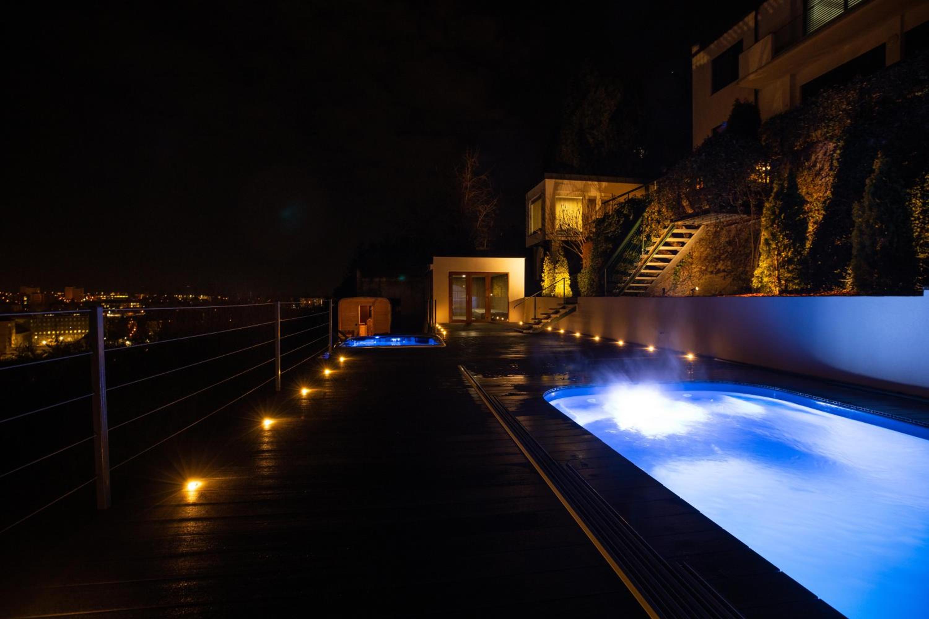 Airport Luxury Apartment & Spa Prague