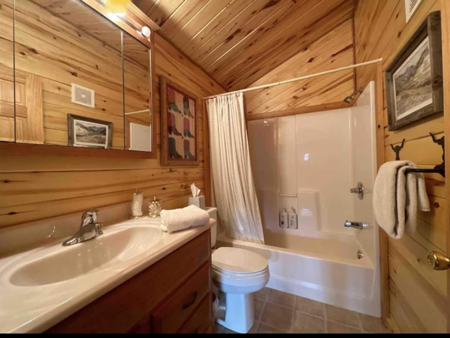 Saddlehorn Ranch