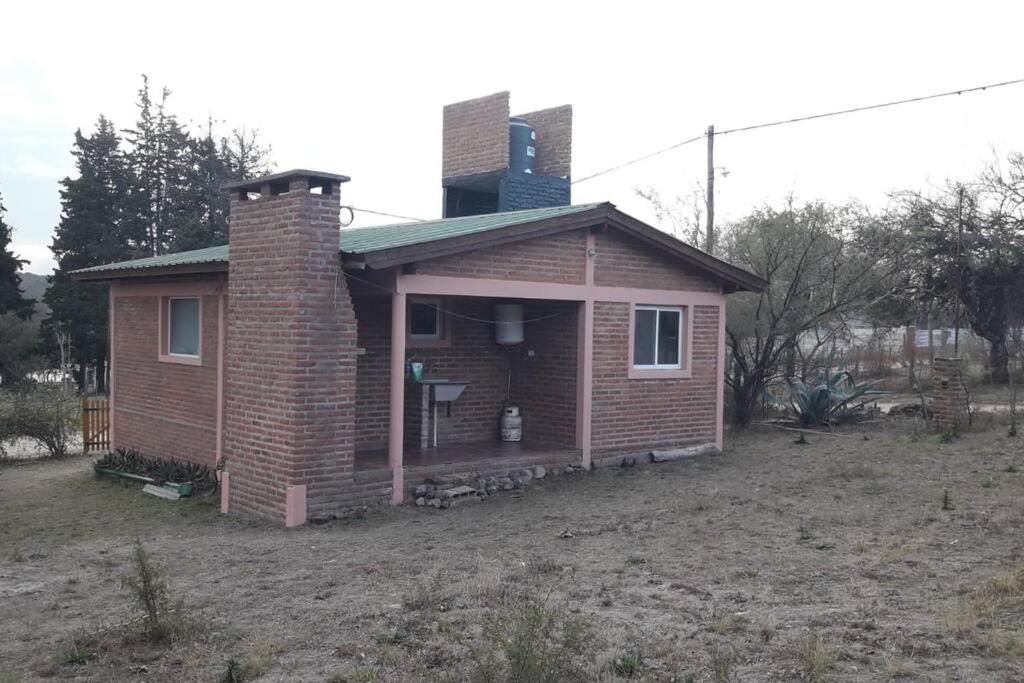 Casa con gran jardín a 100 mts del Río Amboy