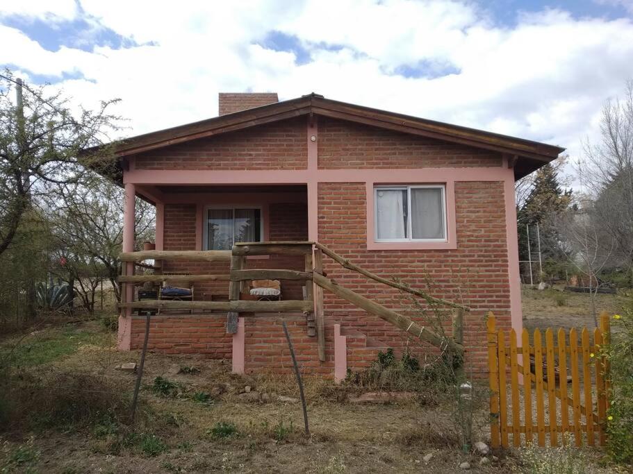 Casa con gran jardín a 100 mts del Río Amboy