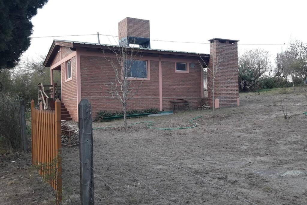 Casa con gran jardín a 100 mts del Río Amboy