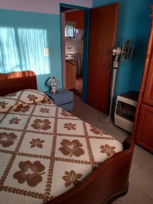 Casa con gran jardín a 100 mts del Río Amboy
