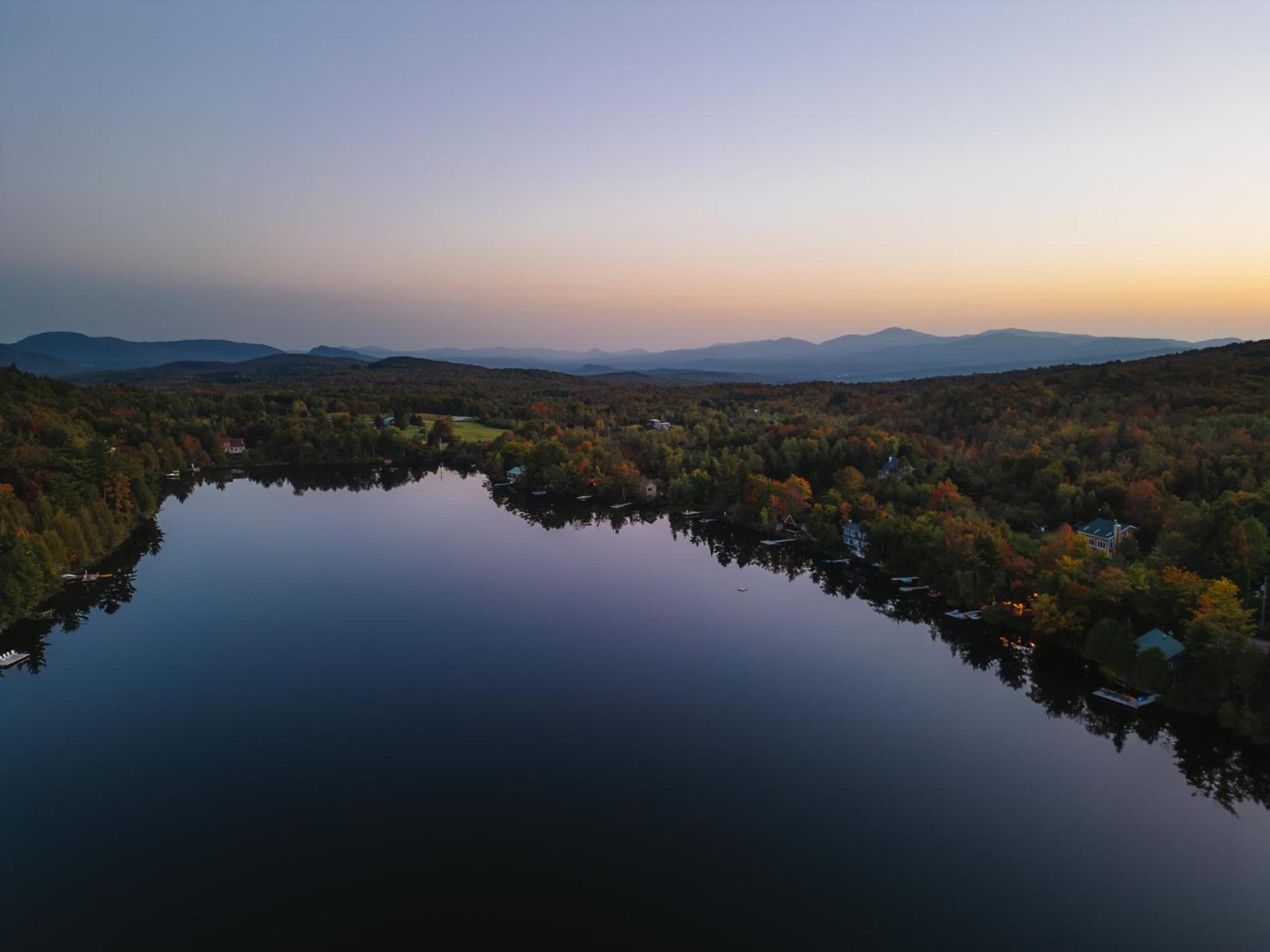 The Owl's Nest - Lakeside peacefulness ski & hiking